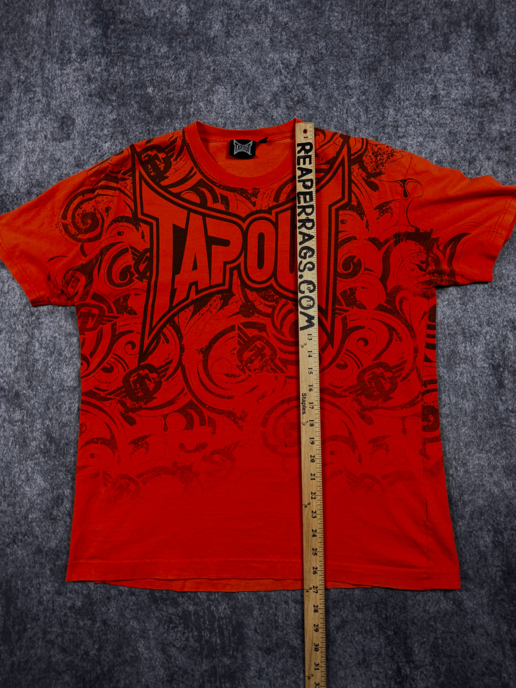 (rare) 2000s tapout shirt (L)