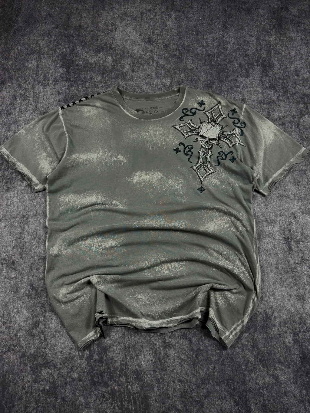 (rare) 2000s affliction chrome shirt (XL)