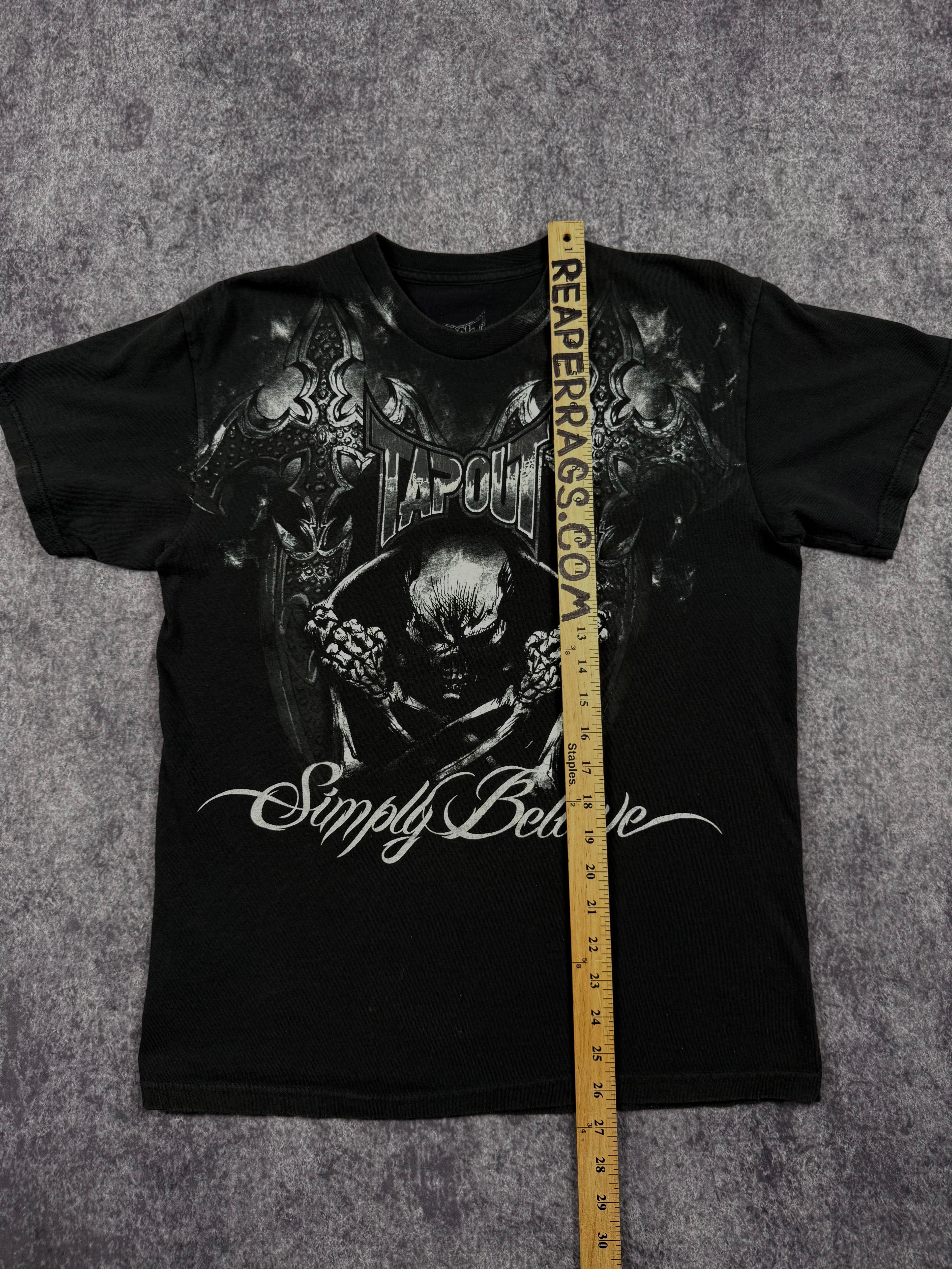 (rare) 2000s tapout shirt (M)