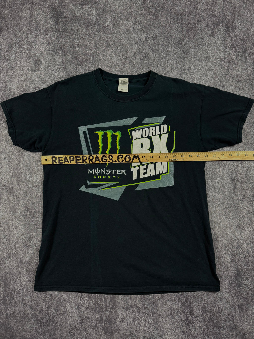 2000s monster energy shirt (L)