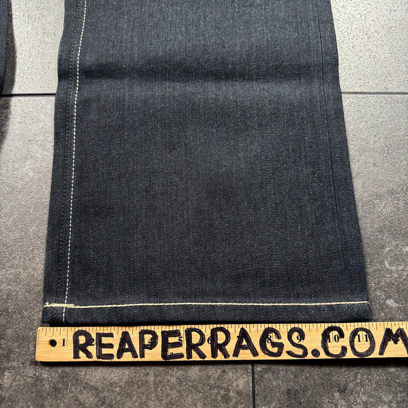 (rare) Deadstock 2000s Artful Dodger Jeans (42x34)