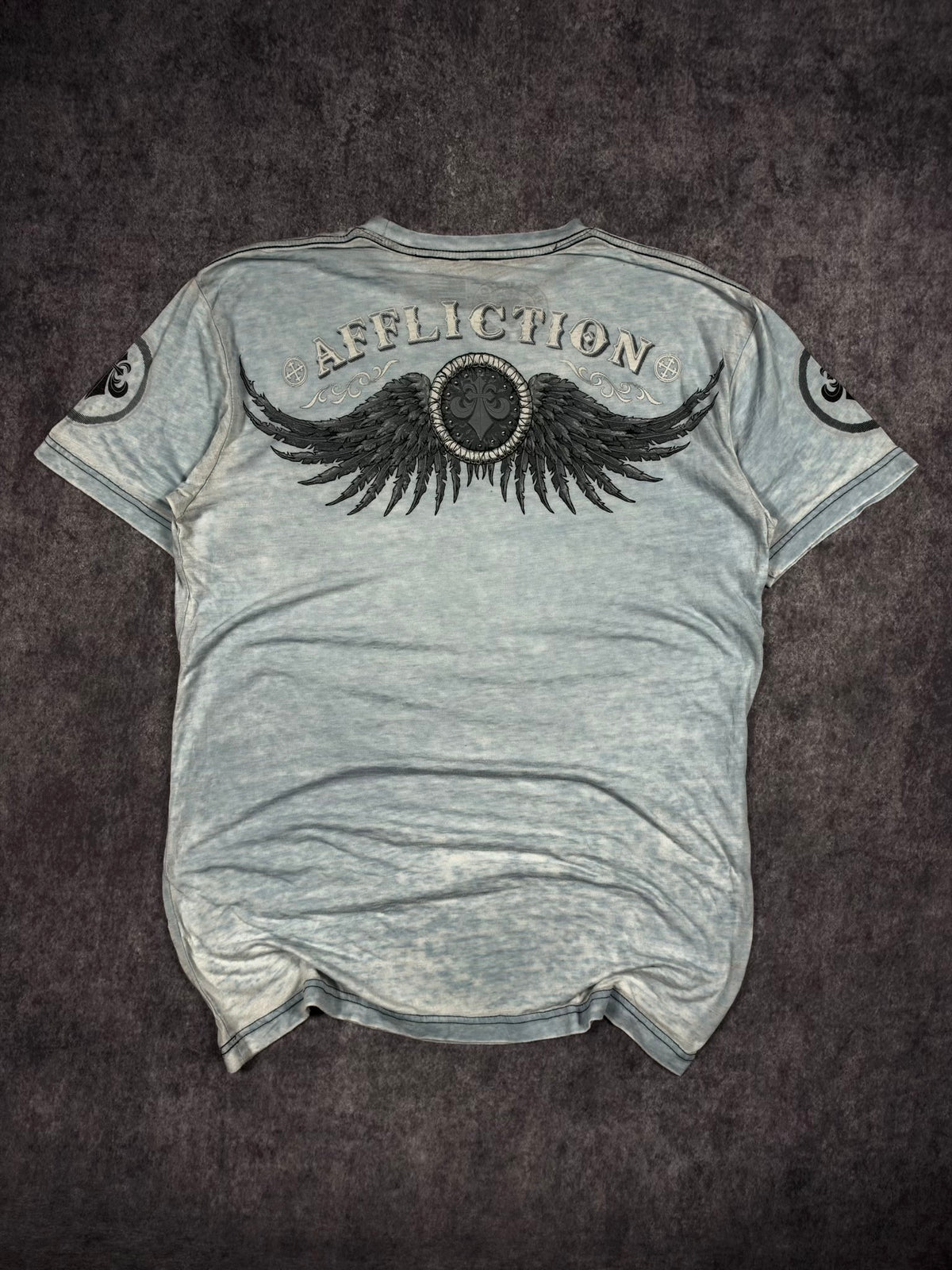 2000s ULTRA THIN AFFLICTION SHIRT (L)