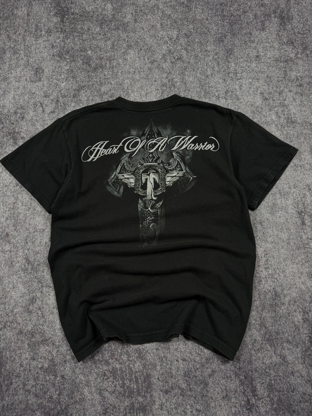 (rare) 2000s tapout shirt (M)