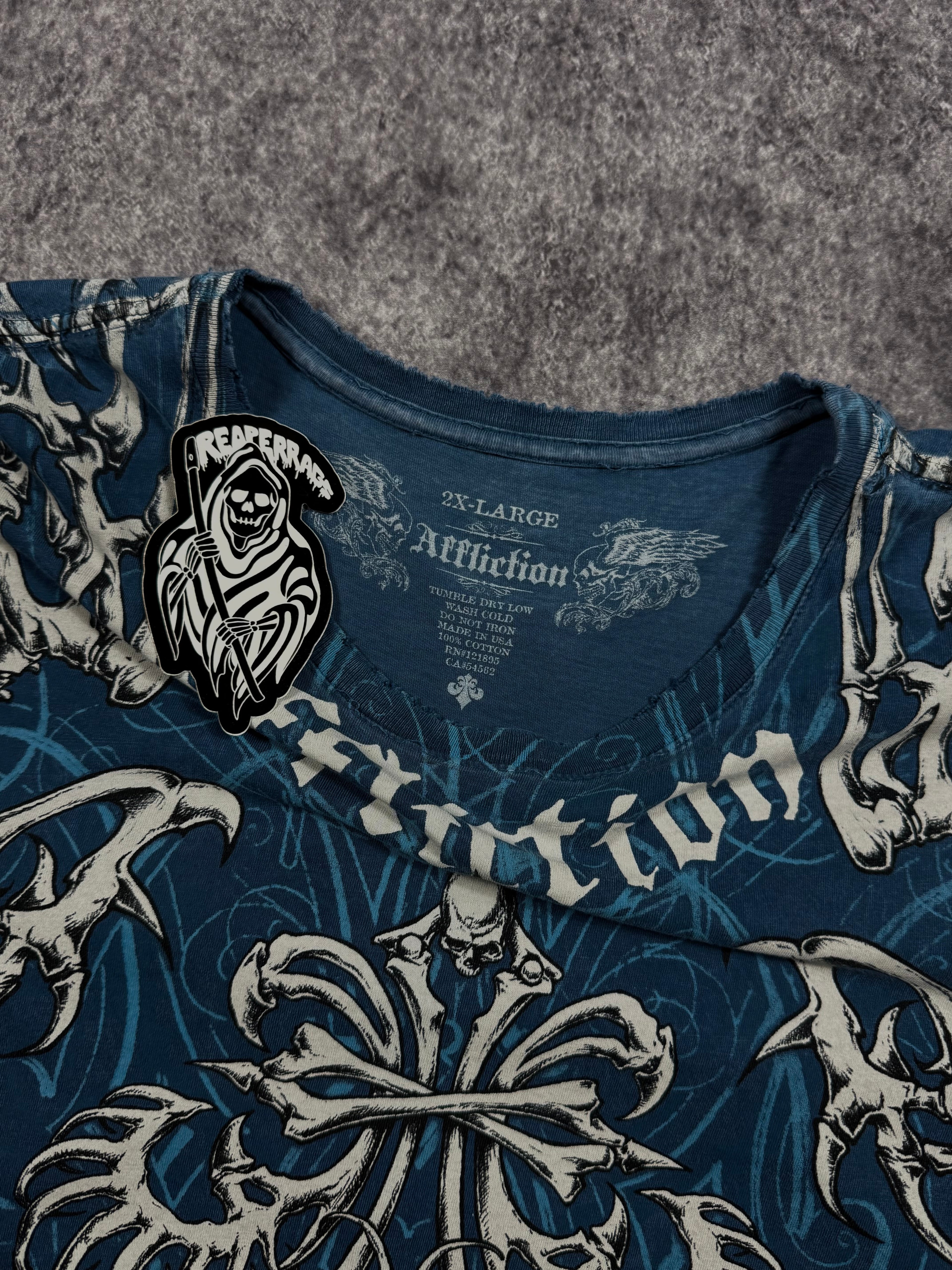 (rare) 2000s affliction shirt (XXL)