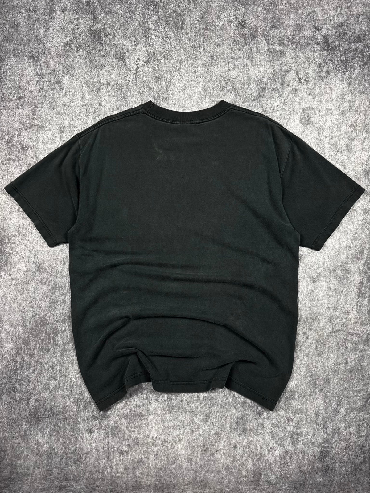 (RARE) 2000S FAMOUS STARS & STRAPS SHIRT (L)