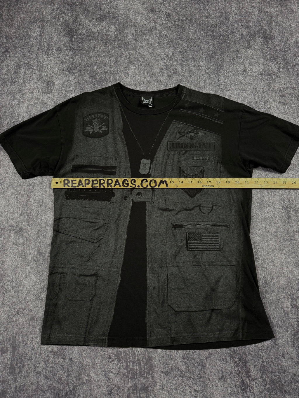 2000s tapout shirt (L)
