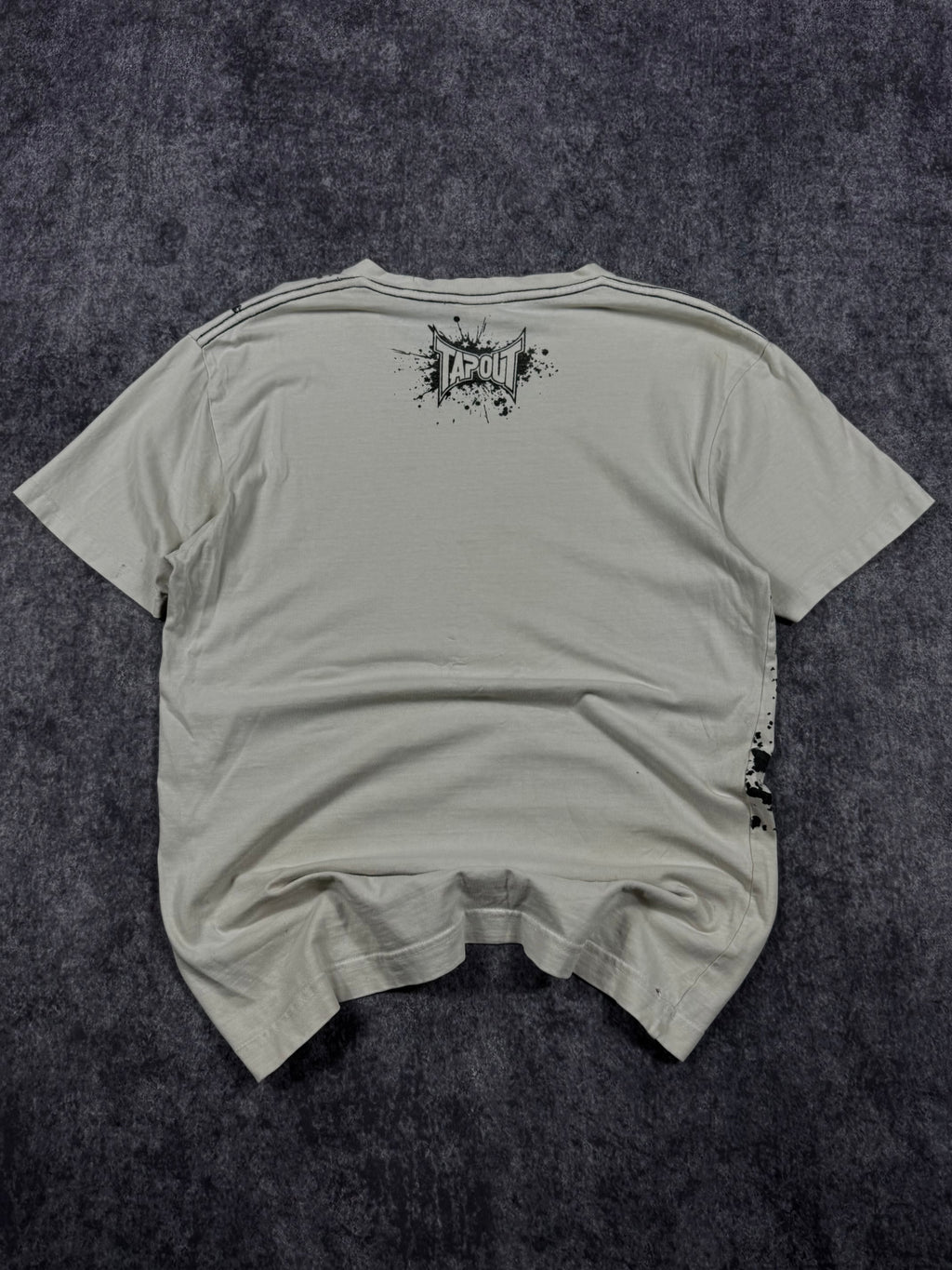 (rare) 2000s tapout shirt (S)