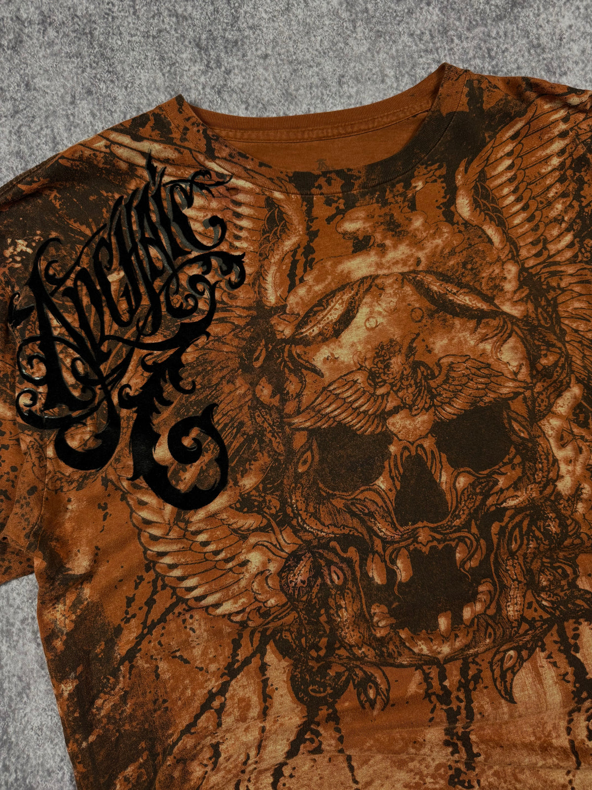 (rare) 2000s archaic shirt (L)