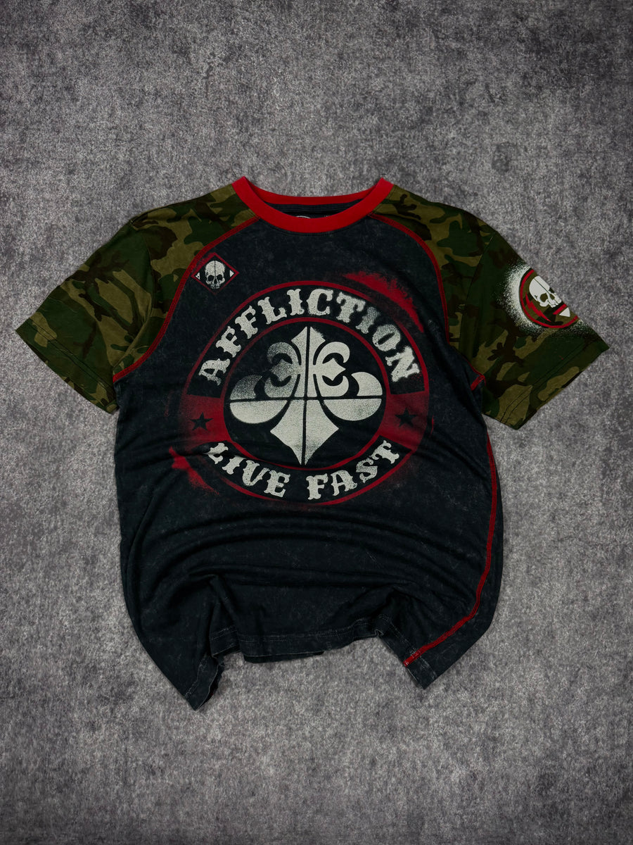 2000s affliction shirt (M)