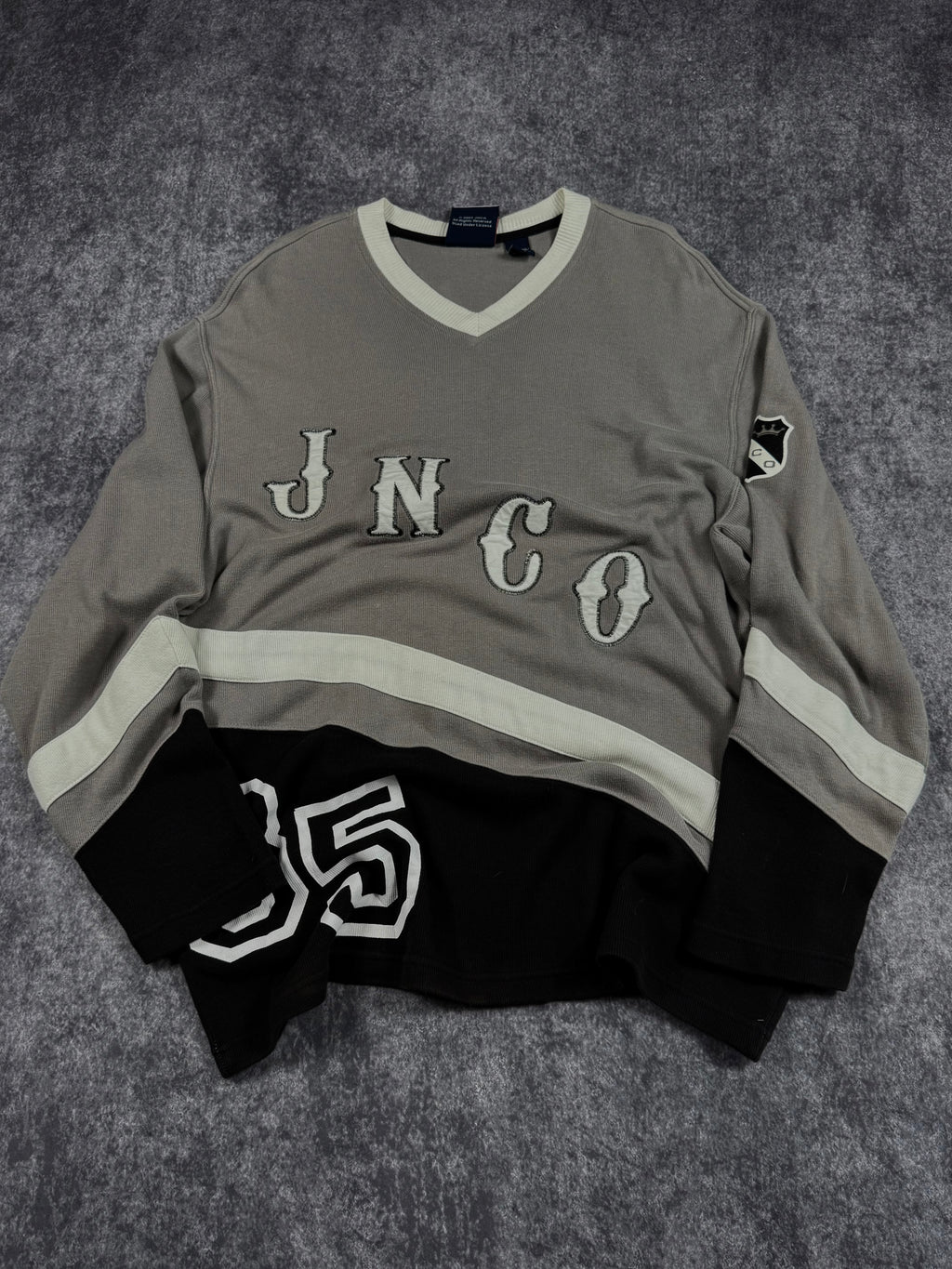 (rare) 2000s jnco jeans hockey jersey (XL)