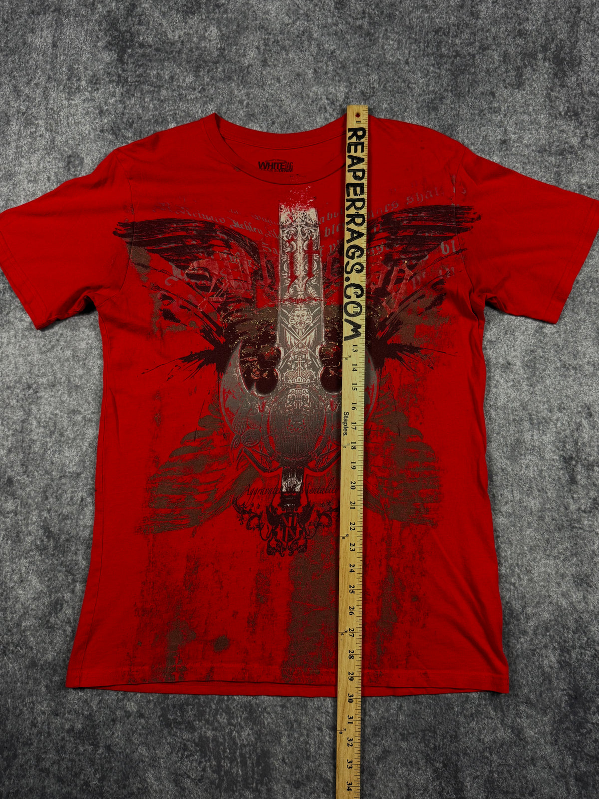 (rare) 2000s whitetag shirt (M)