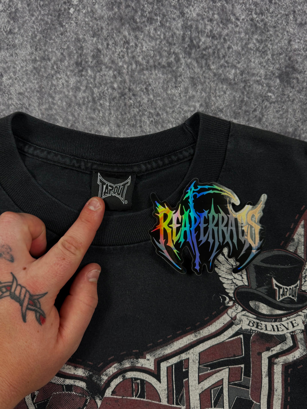 (rare) 2000s tapout shirt (L)