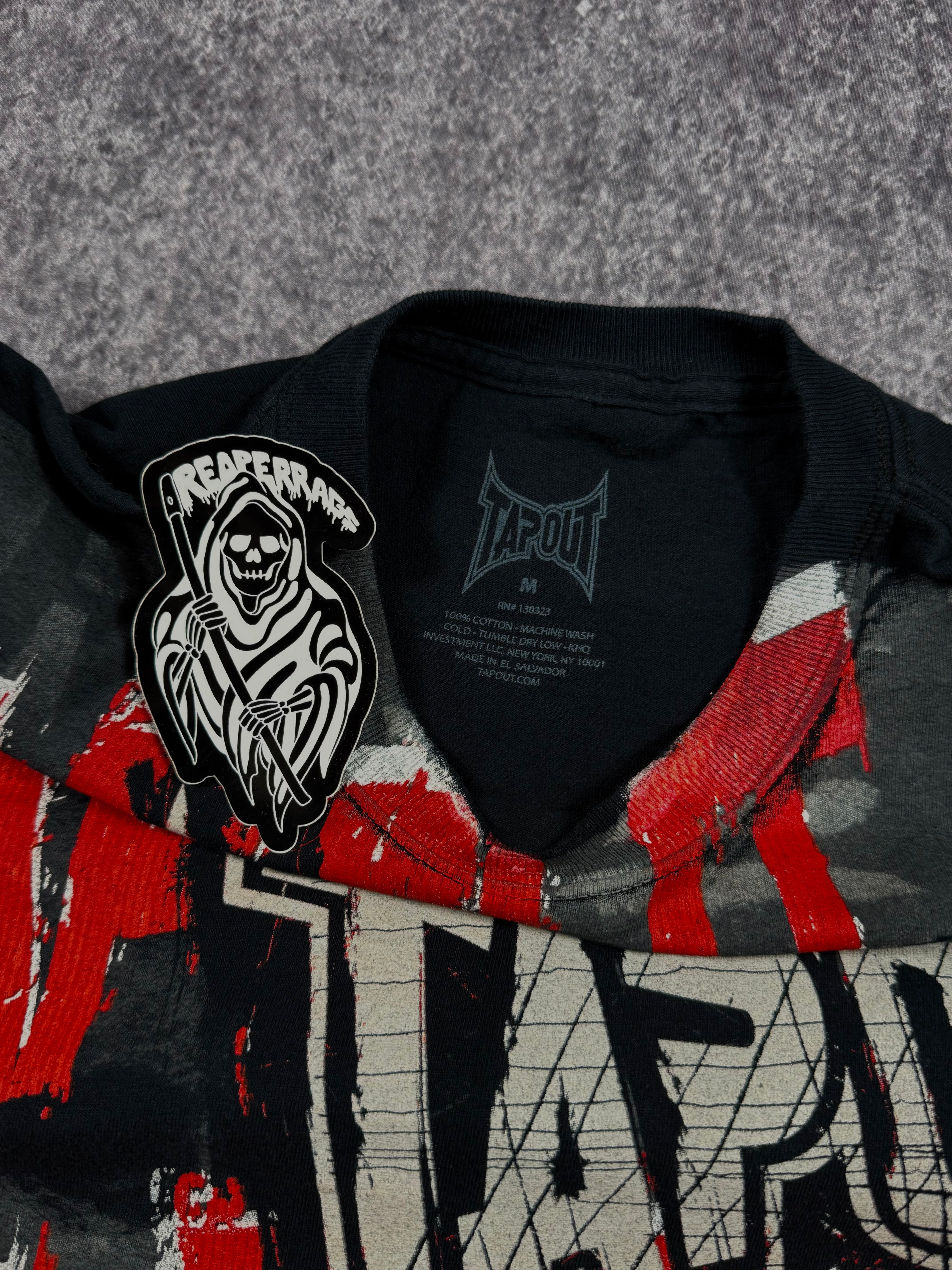 (rare) 2000s tapout shirt (S)