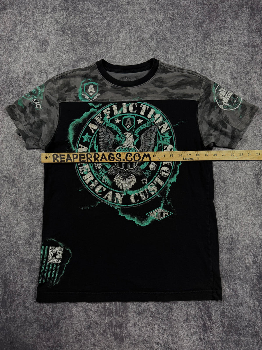 2000s affliction shirt (M)