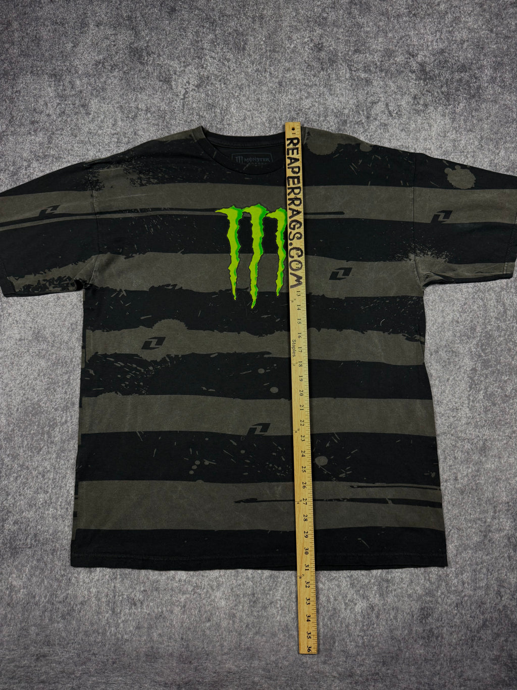 (rare) 2000s monster energy shirt (XL)