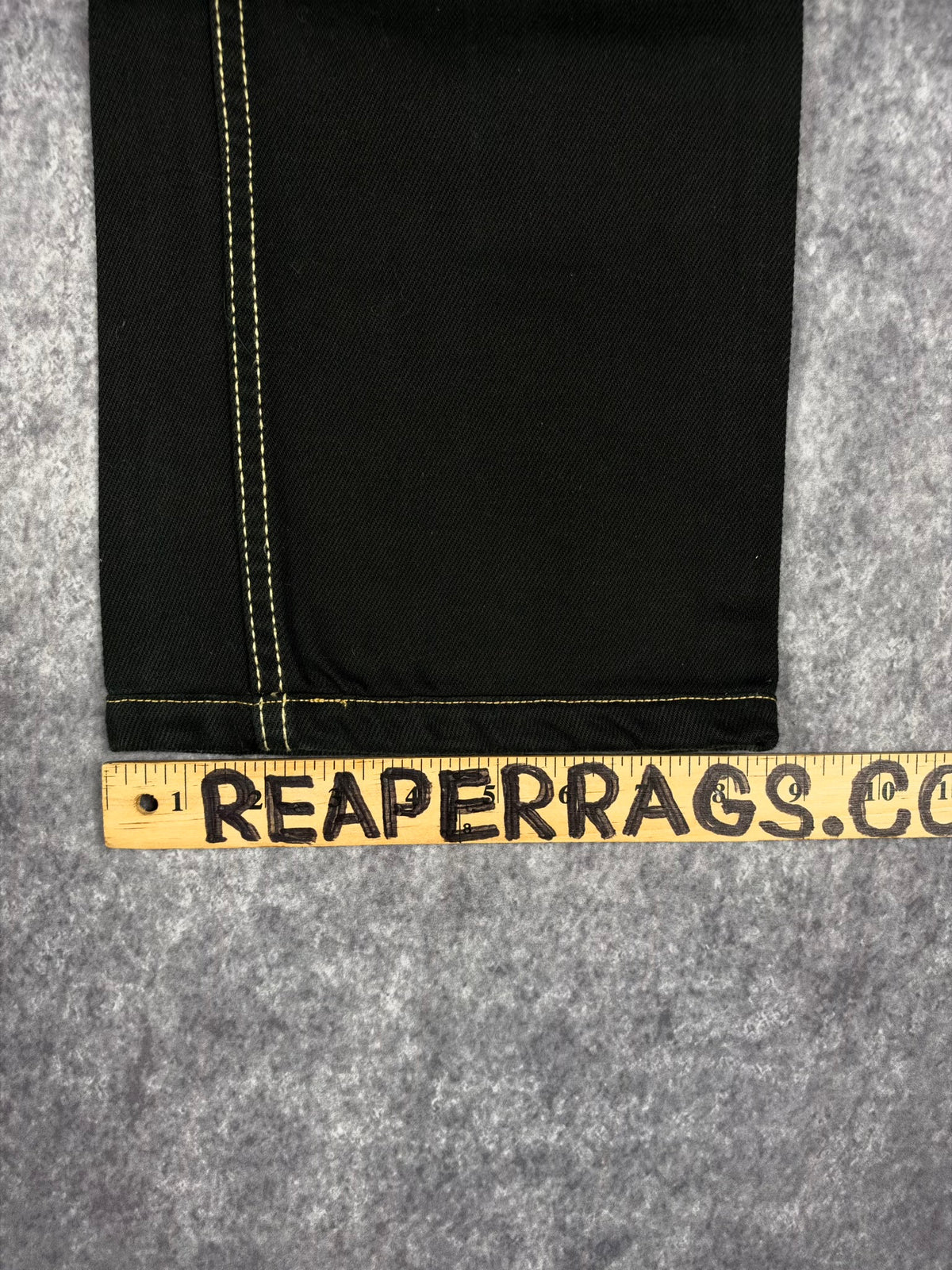 (RARE) 2000s BOOTLEG EMBROIDERED SOUTHPOLE JEANS (34x28)
