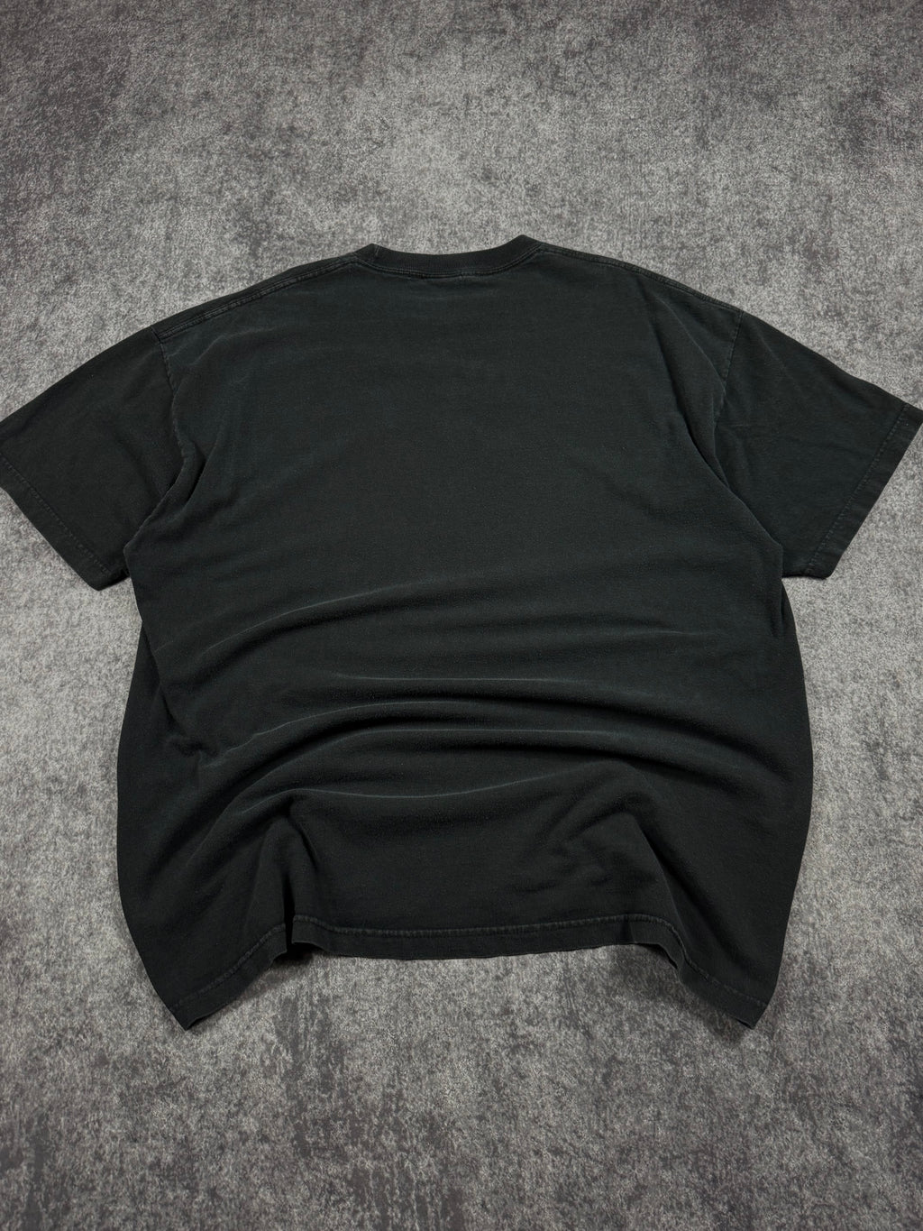 (rare) 2000s tapout shirt (XL)