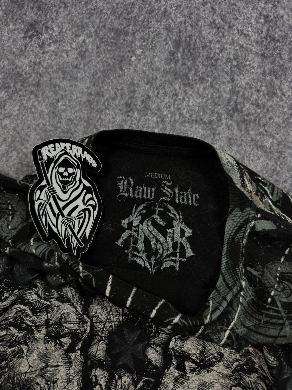 (rare) 2000s raw state shirt (S)