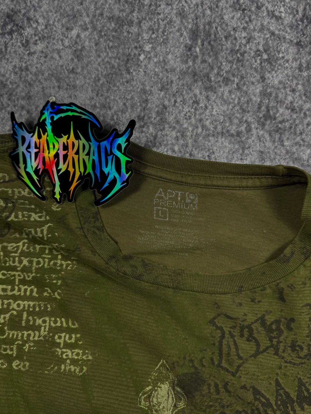 2000s apt 9 shirt (L)