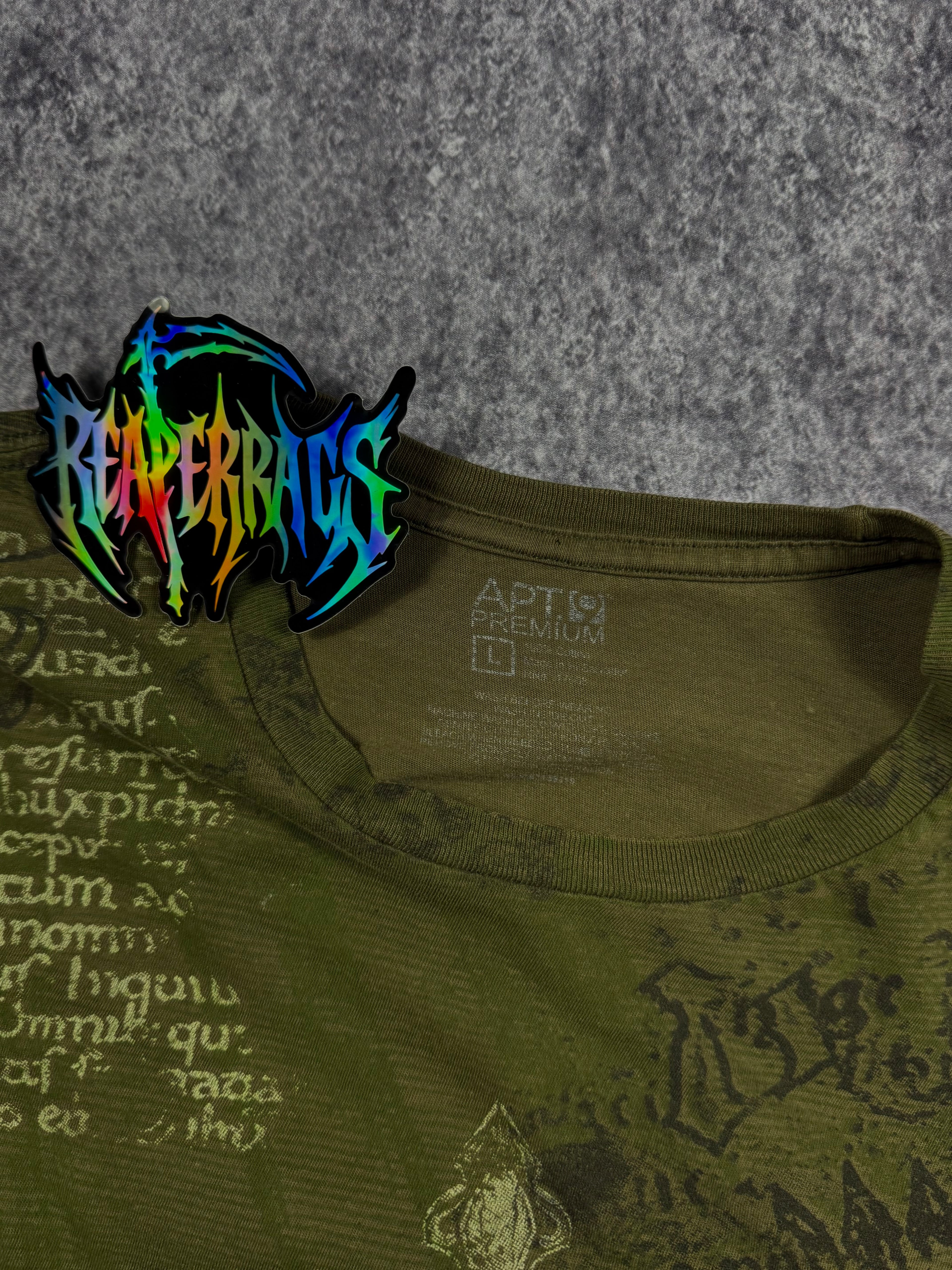 2000s apt 9 shirt (L)
