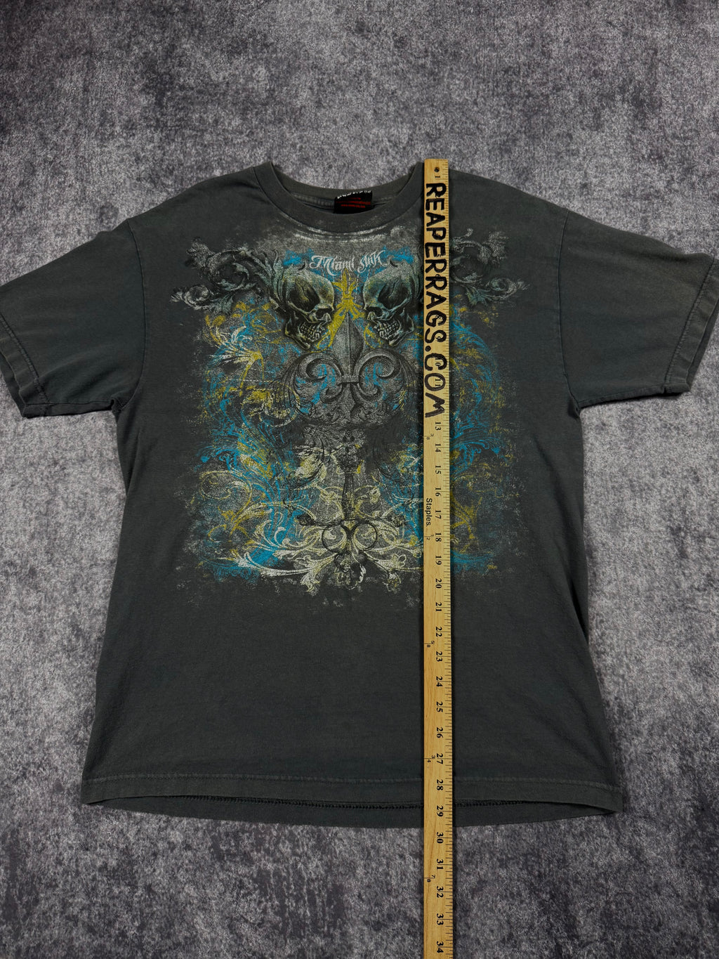 (rare) 2000s miami ink shirt (L)