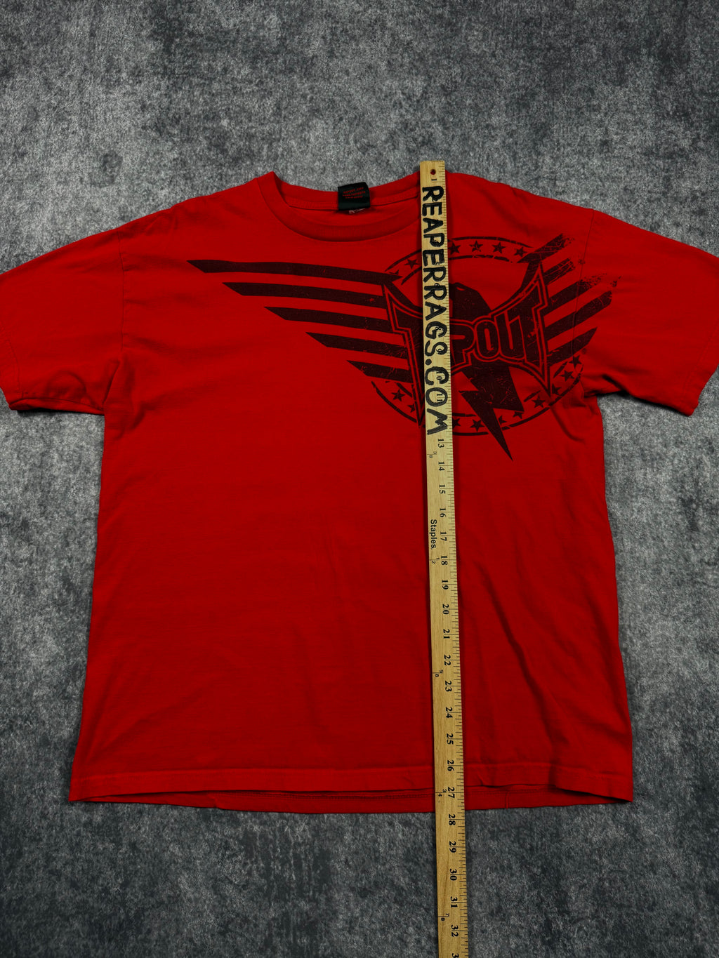 2000s tapout shirt (L)