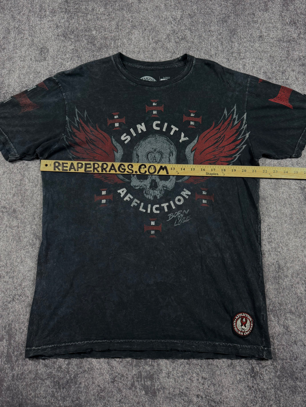 2000s affliction shirt (L)