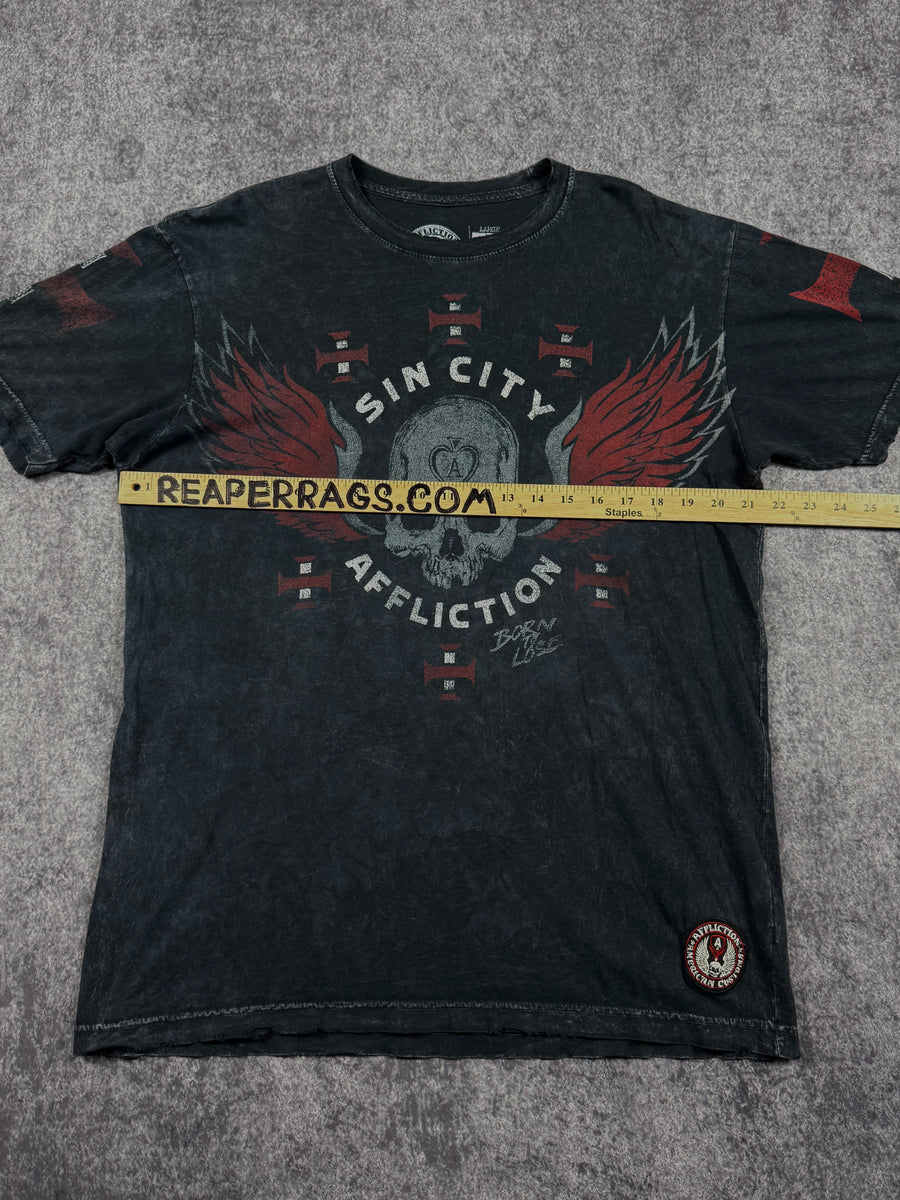 2000s affliction shirt (L)