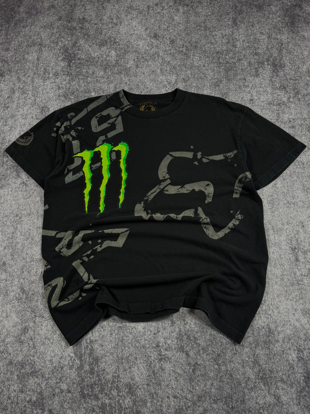 (rare) 2000s monster energy x fox racing shirt (L)