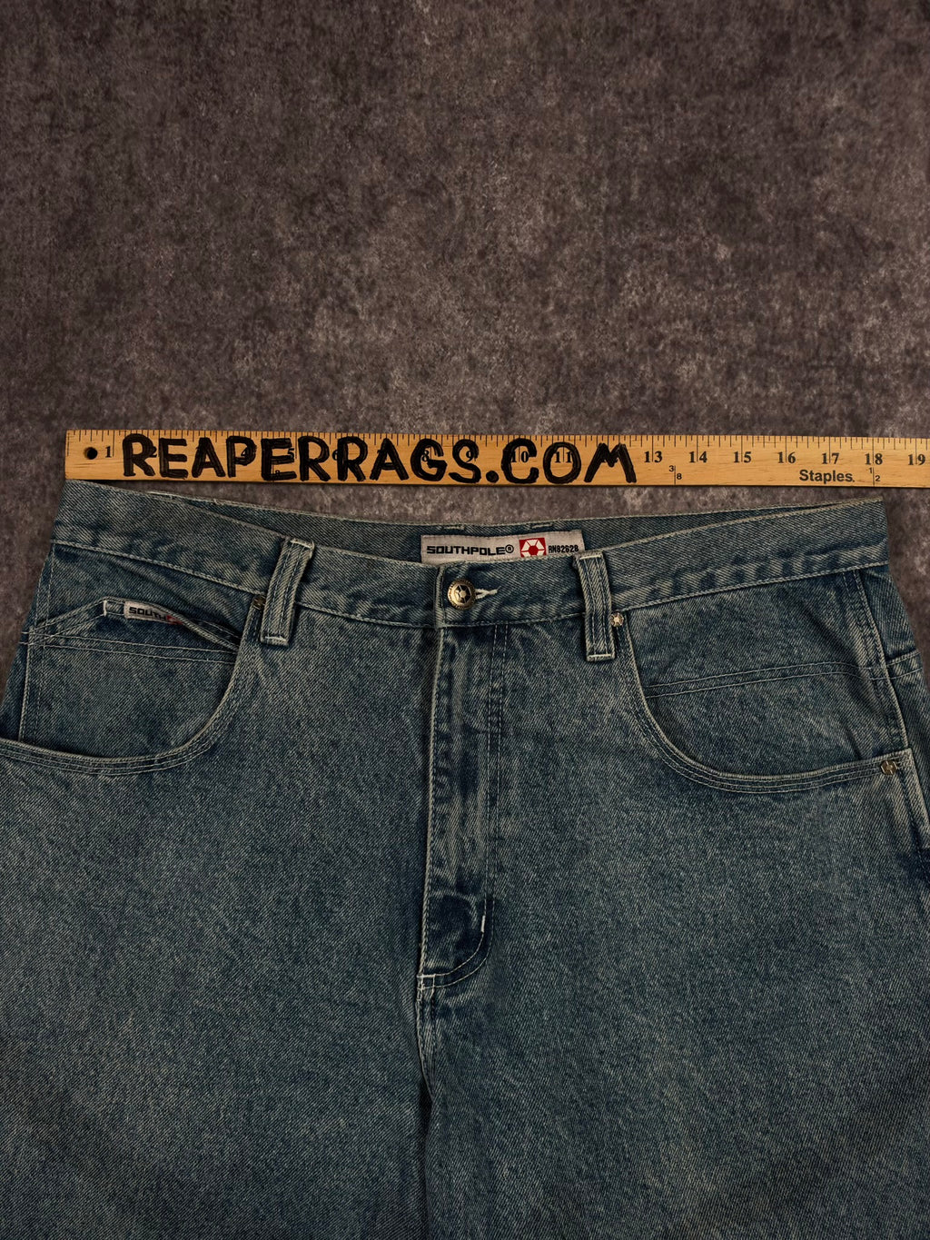 (RARE) 2000s EMBROIDERED SOUTHPOLE JEANS (36x32)