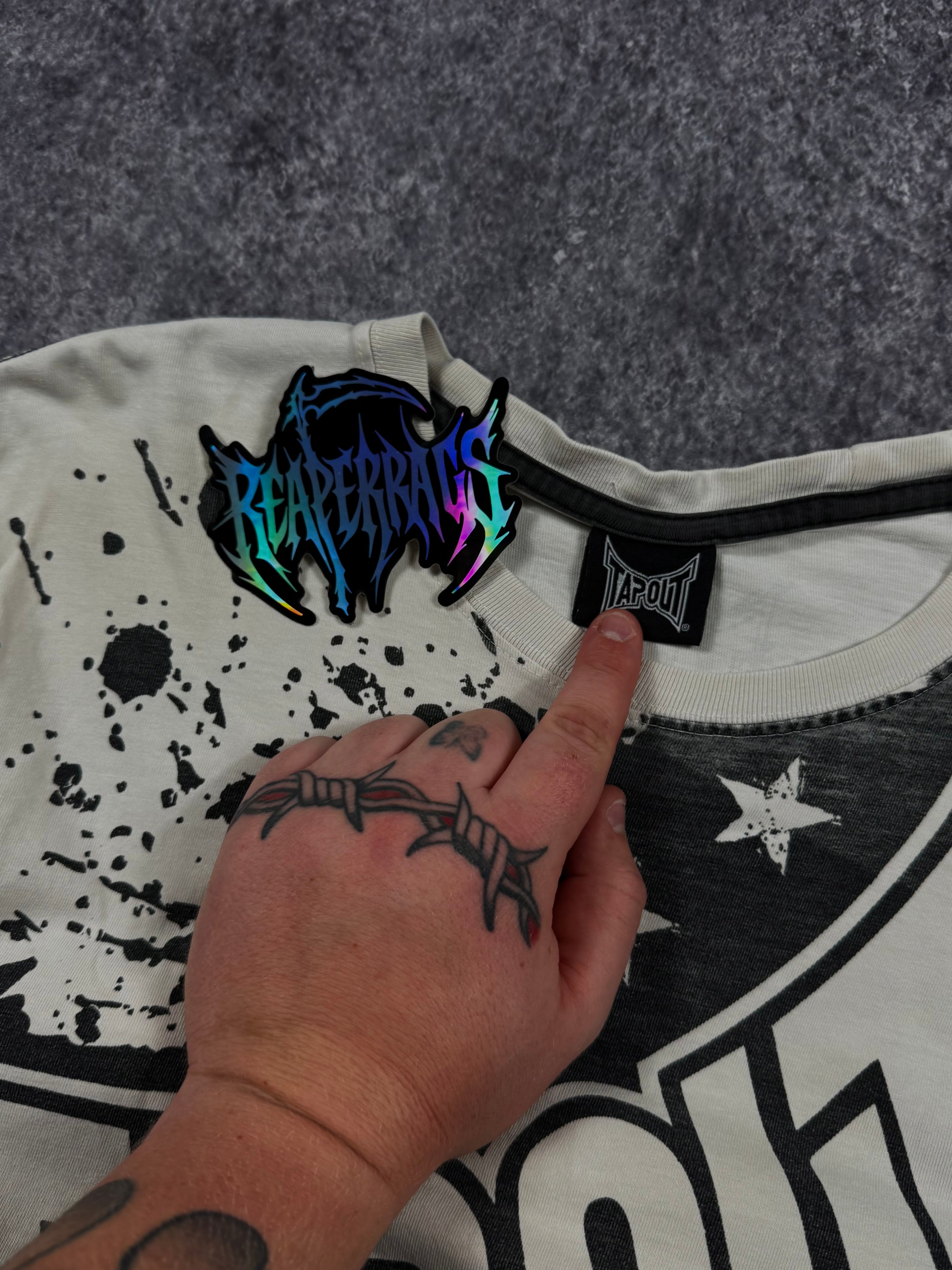 (rare) 2000s tapout shirt (S)