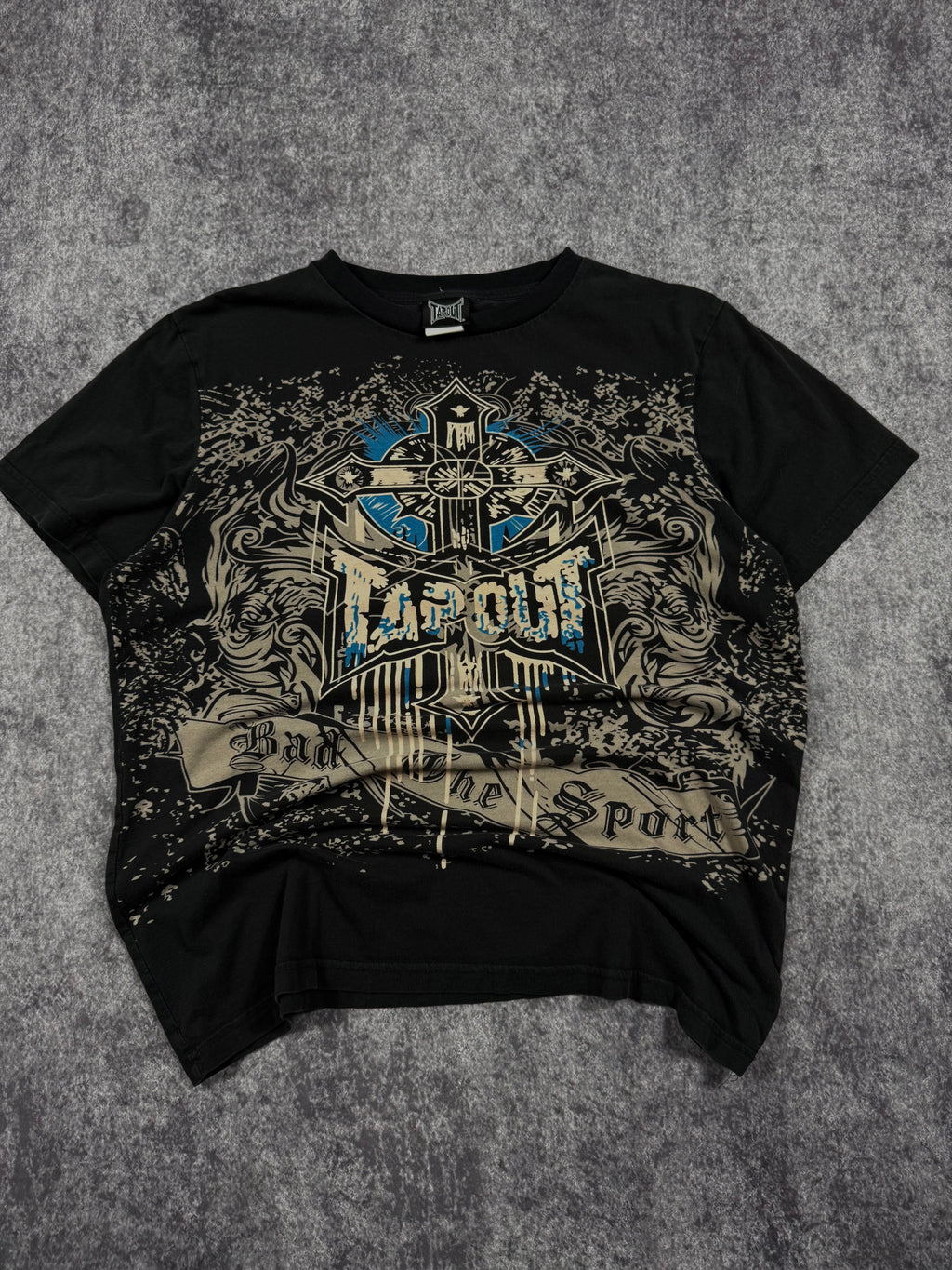 (rare) 2000s tapout shirt (L)