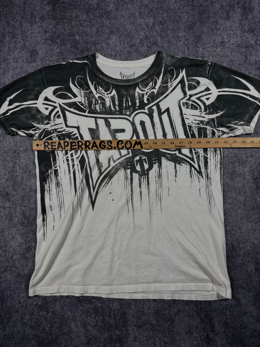 (rare) 2000s tapout shirt (L)