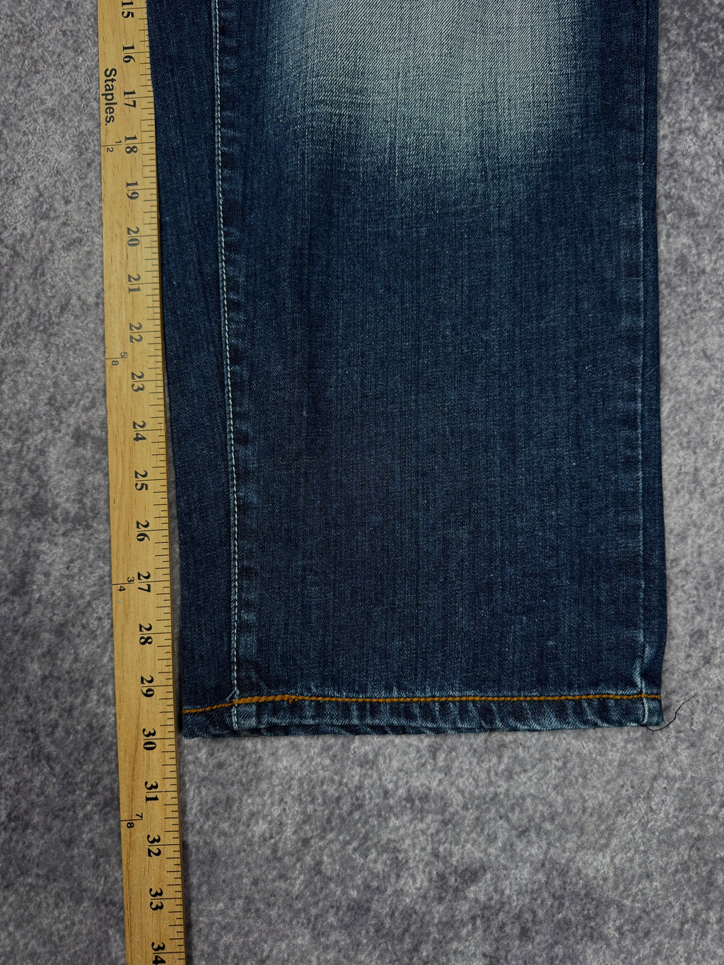 (rare) deadstock 2000s members property jeans (36x30)