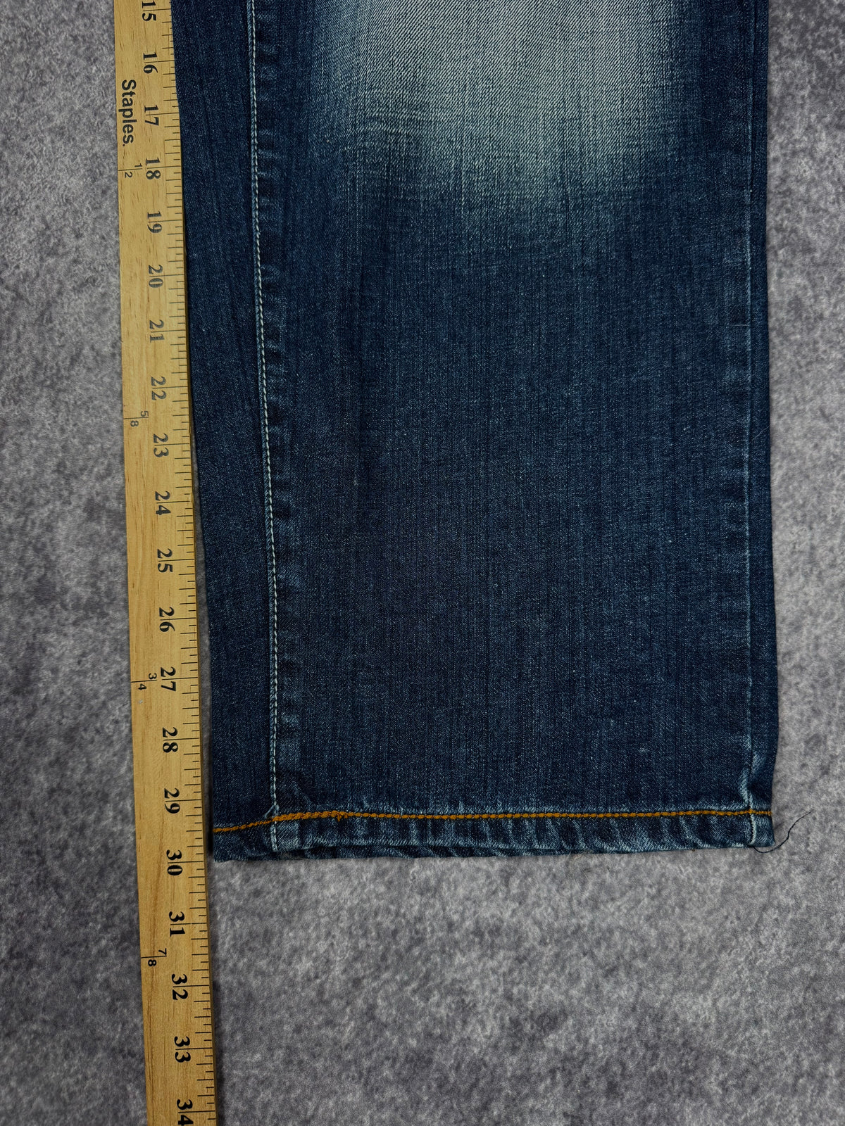 (rare) deadstock 2000s members property jeans (36x30)