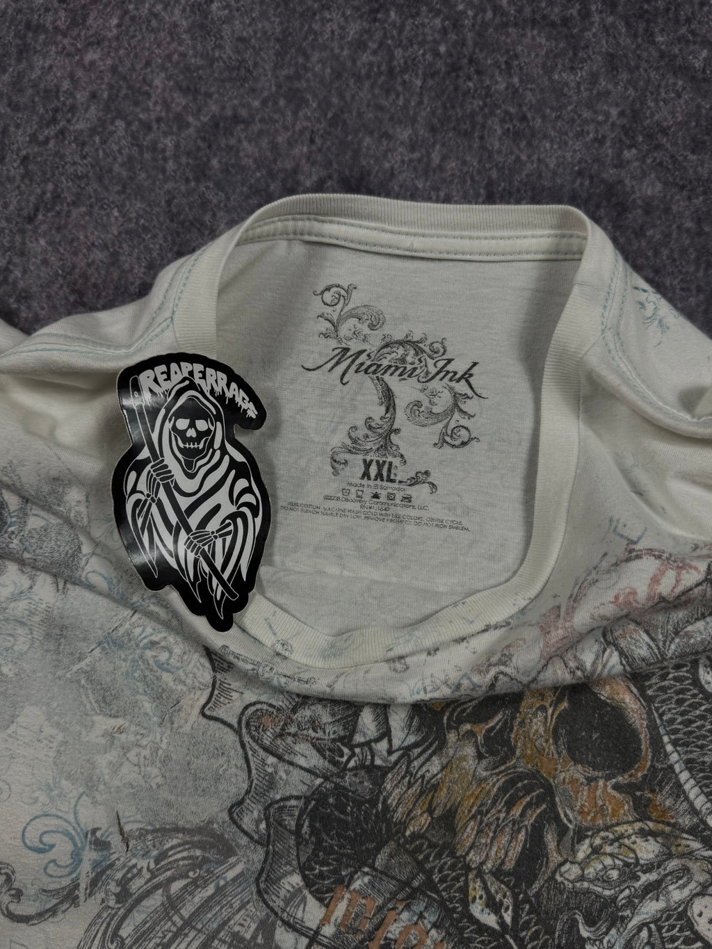 2000s miami ink shirt (XL)