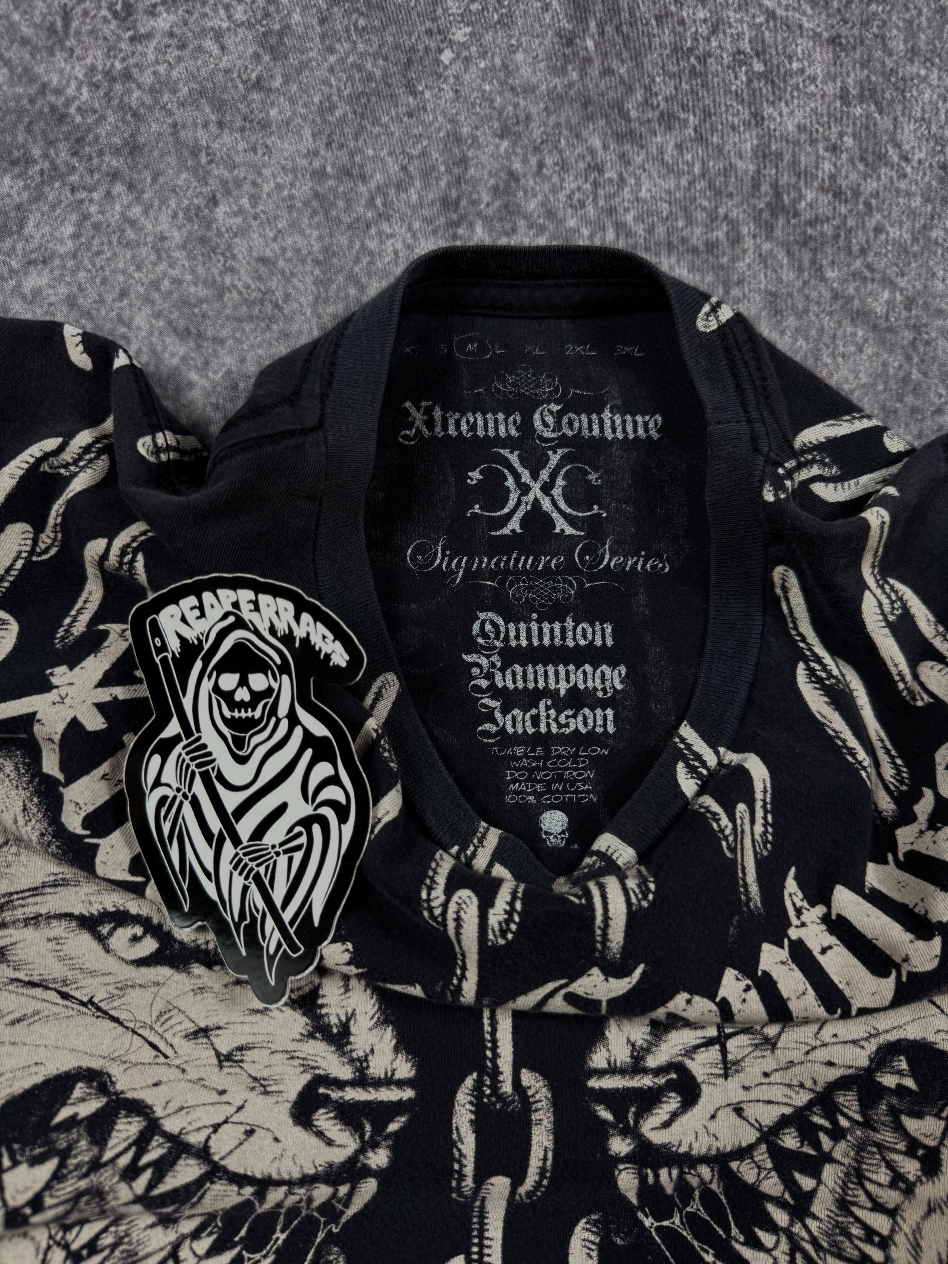 (rare) 2000s xtreme couture x quintin jackson shirt (M)