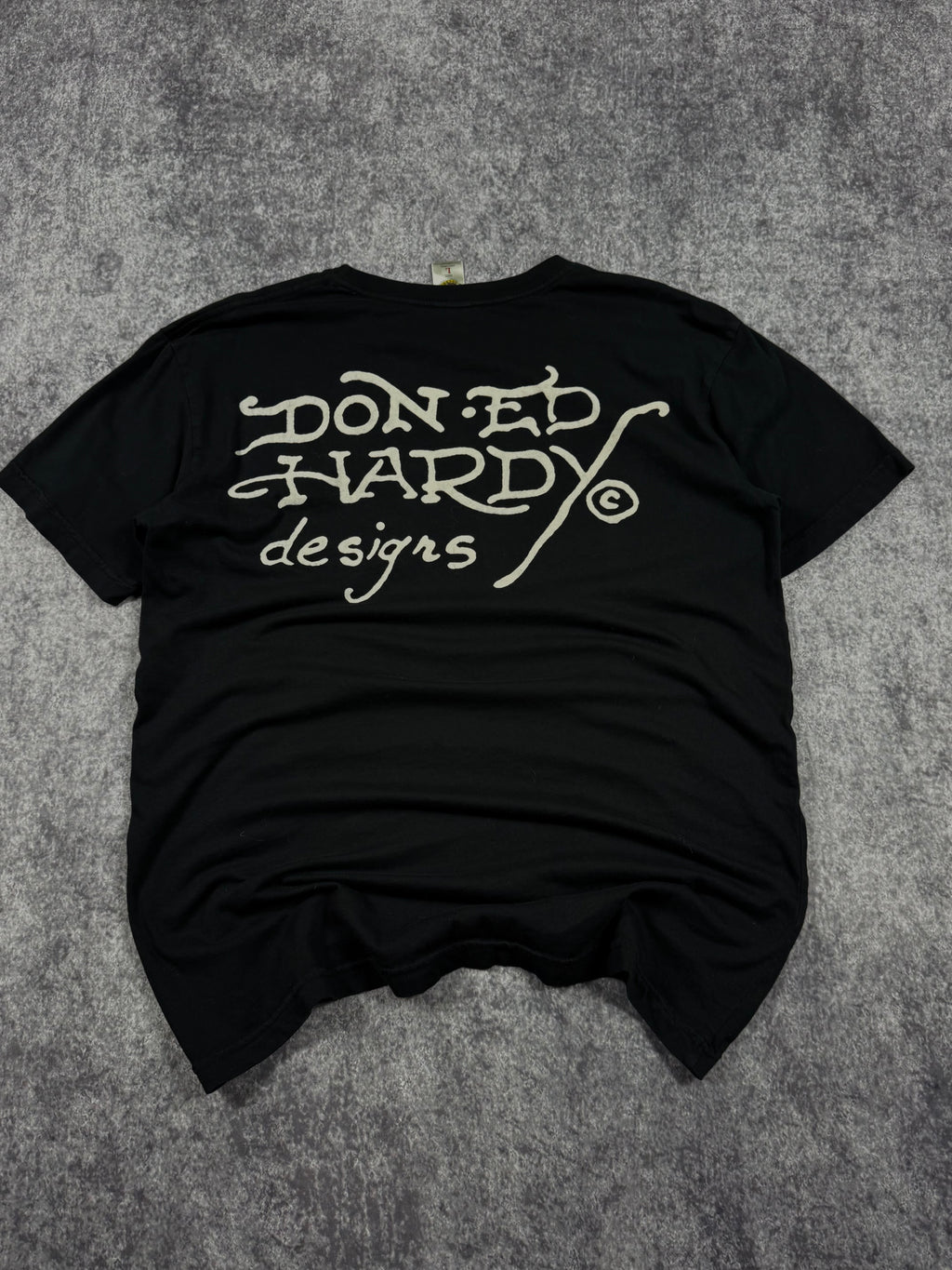 (rare) 2000s ed hardy shirt (L)