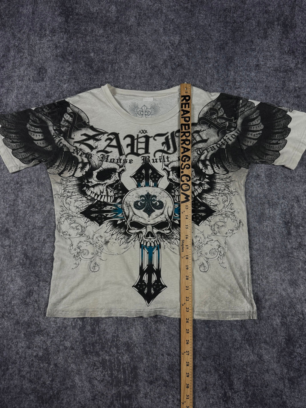 (rare) 2000s xavier shirt (M)