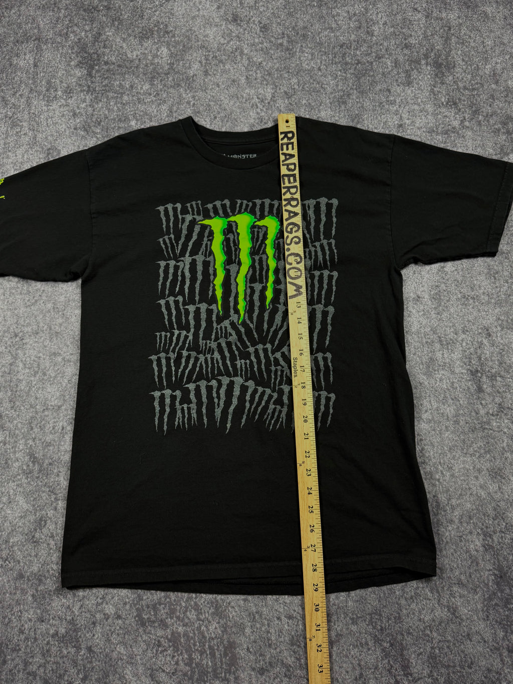 (rare) 2000s monster energy shirt (M)