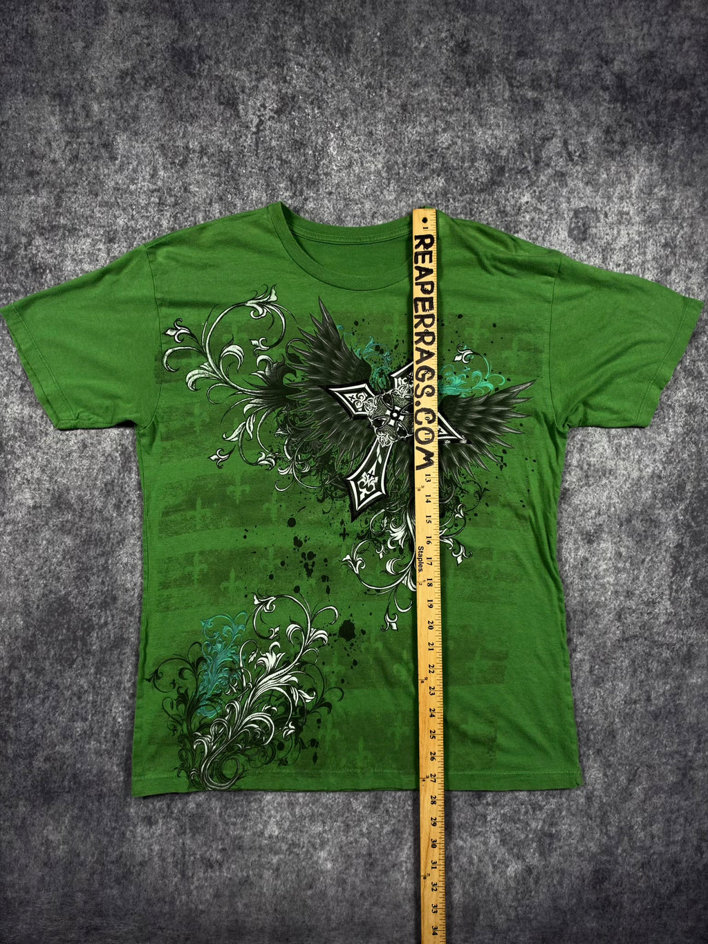 (RARE) 2000s WINGED CROSS SHIRT (L)