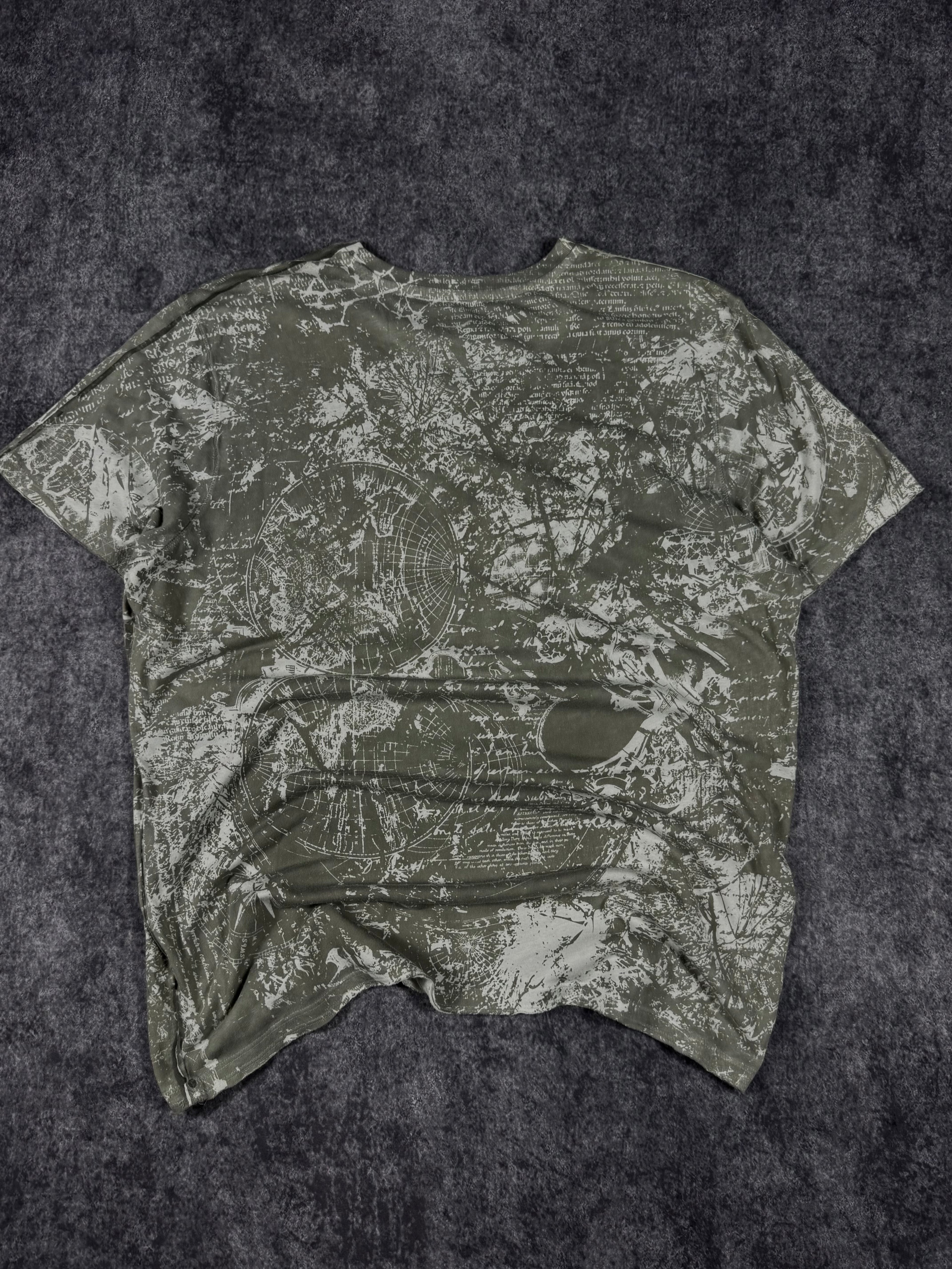(rare) 2000s helix shirt (XL)