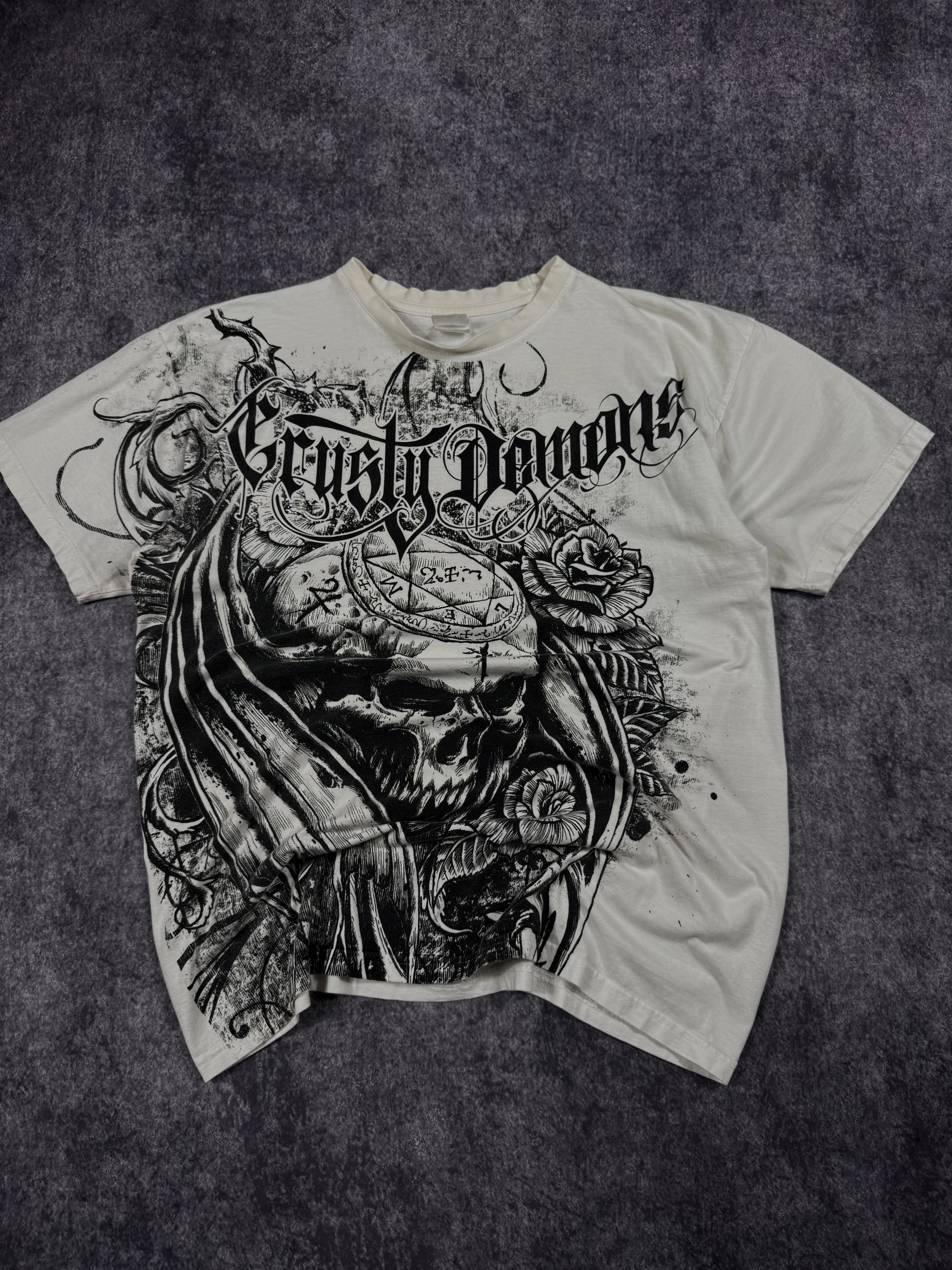 2000s winged skull shirt (L)