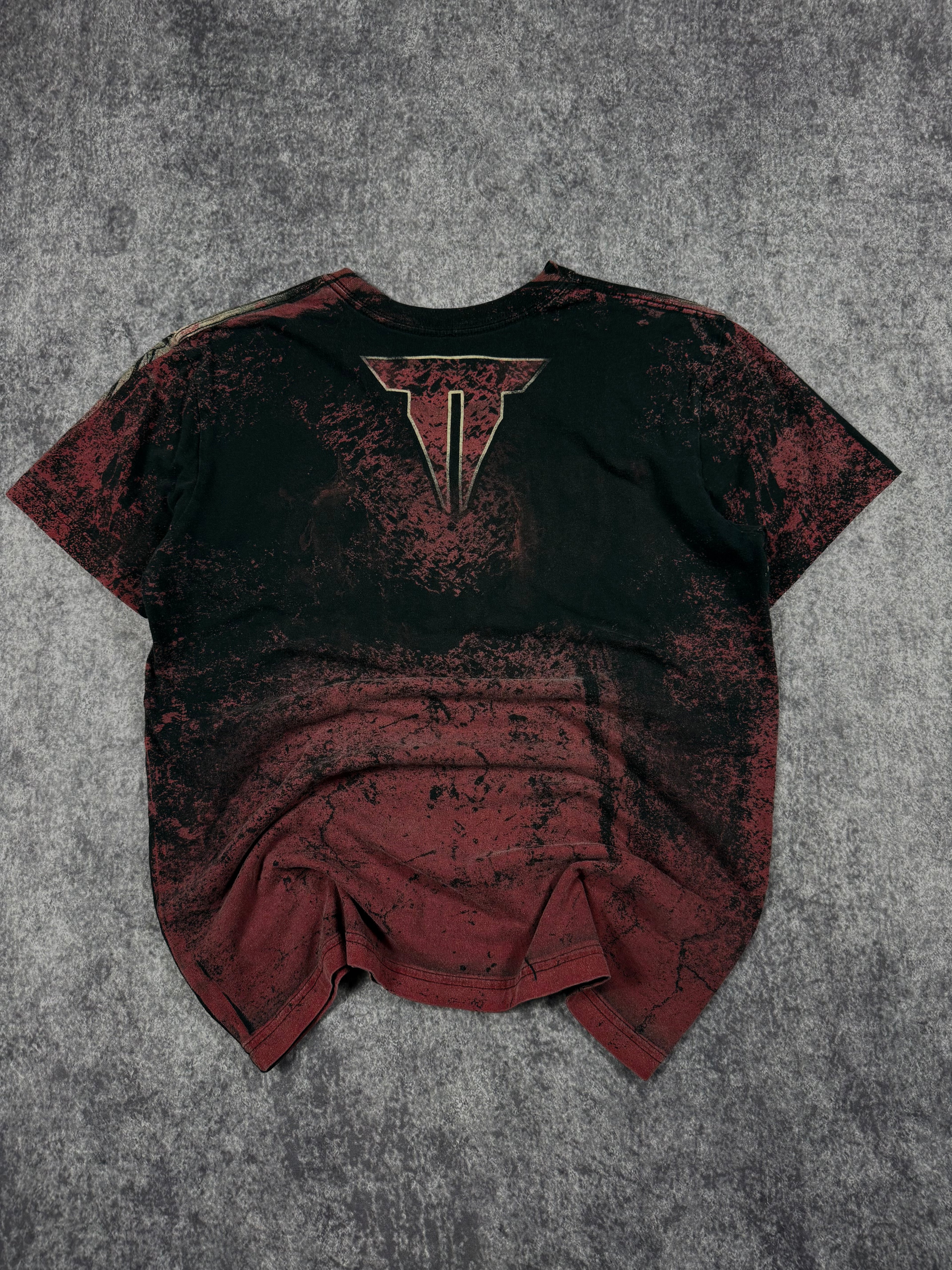 (rare) 2000s throwdown shirt (S)