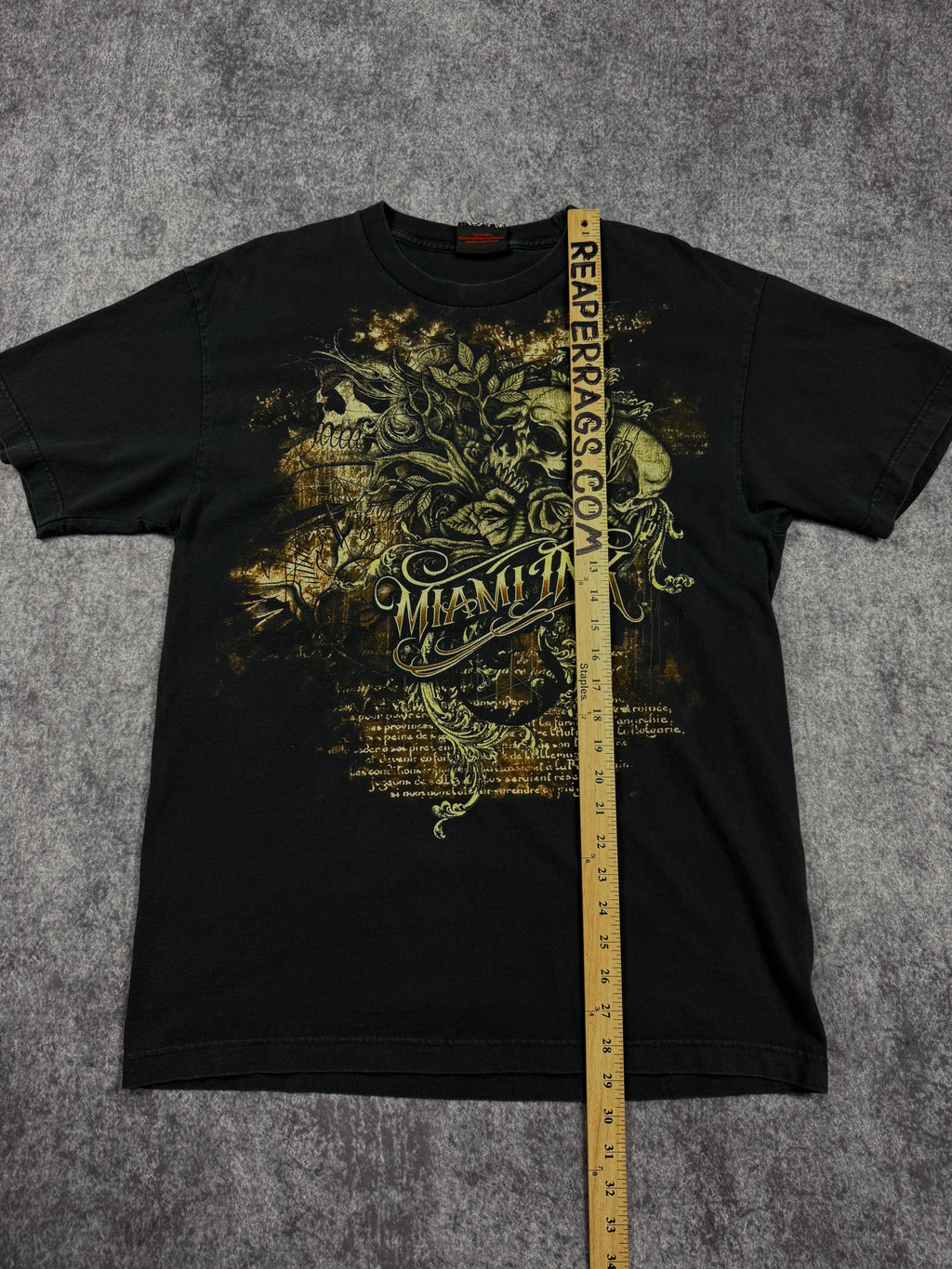 2000s miami ink shirt (M)