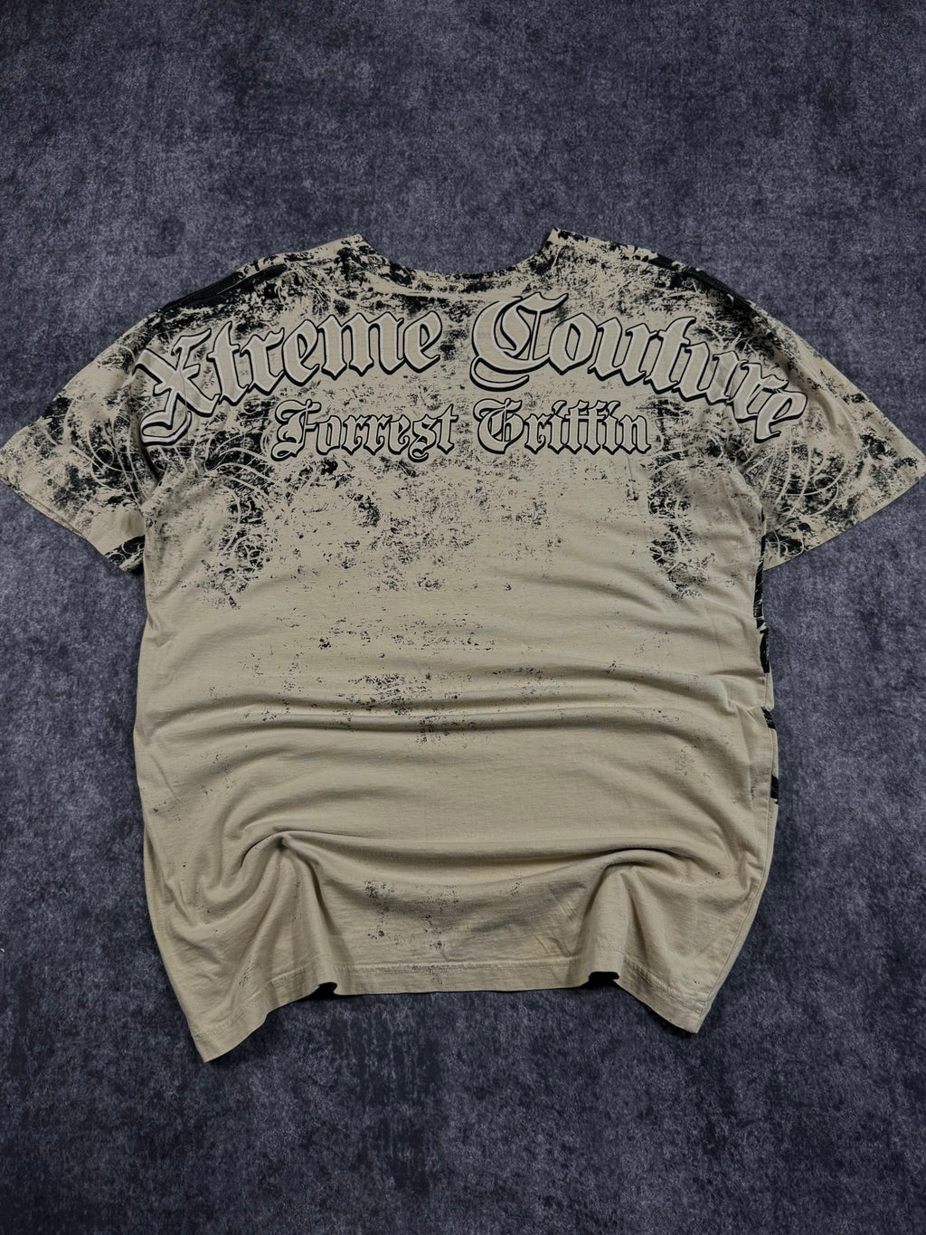 (rare) 2000s xtreme couture shirt (XL)