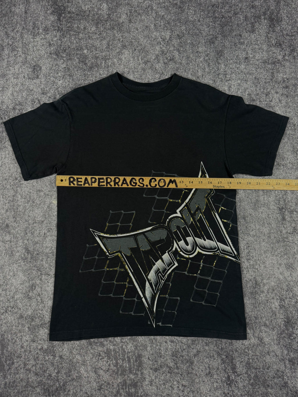 (rare) 2000s tapout chrome shirt (S)