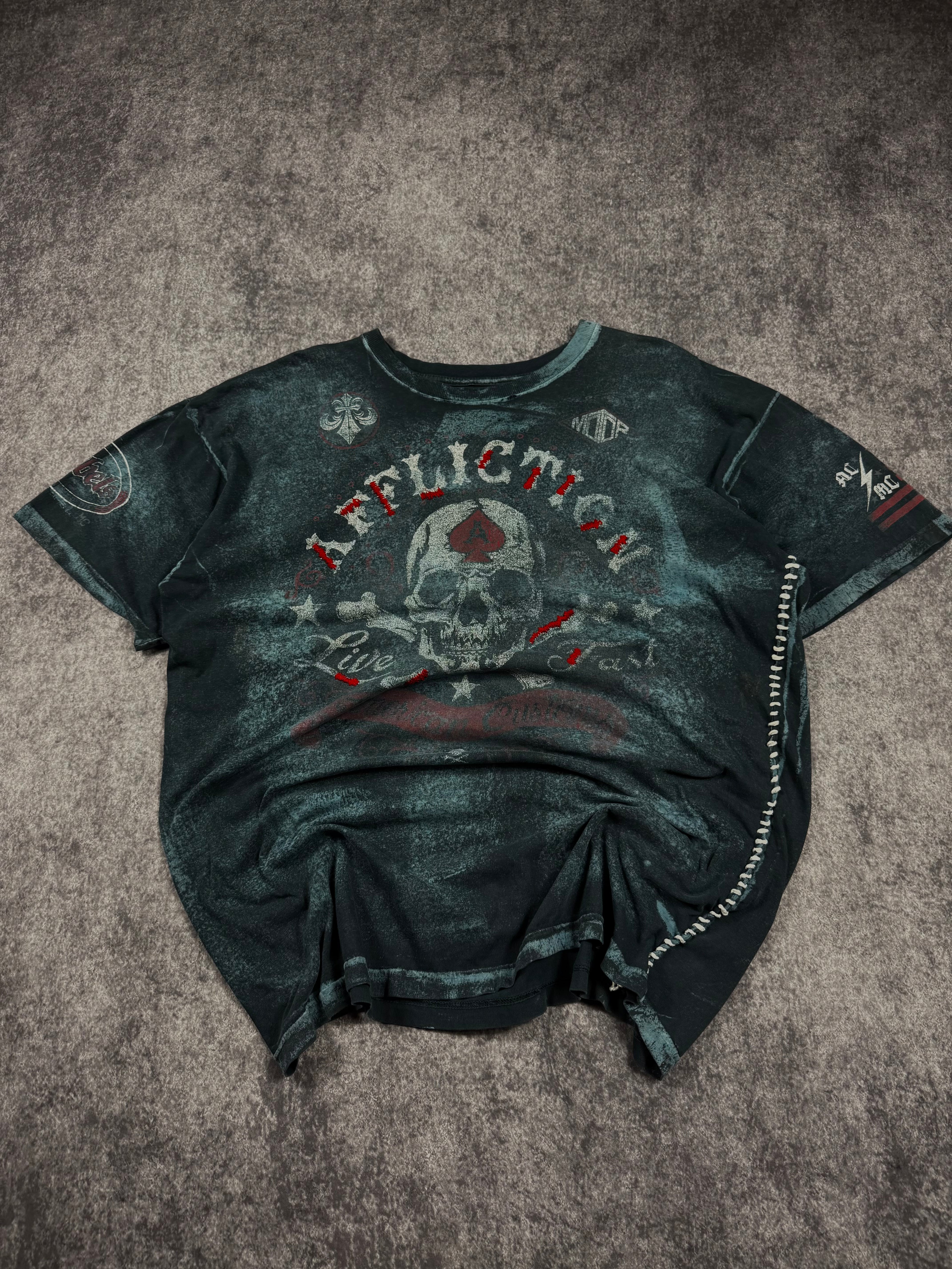 2000s affliction shirt (XL)