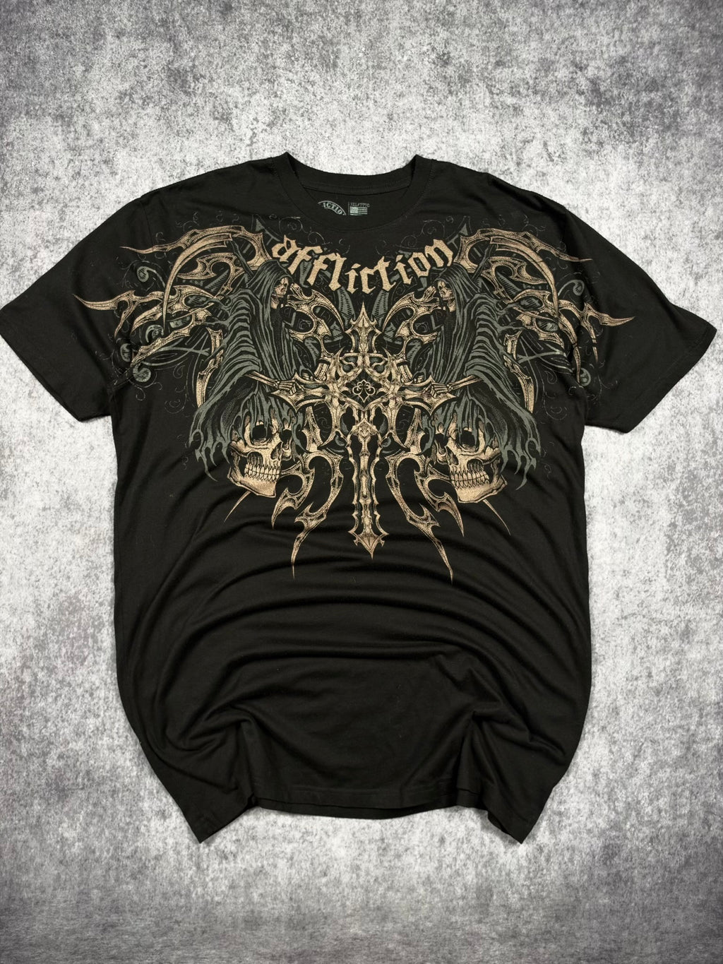 (RARE) 2000S AFFLICTION SHIRT (XL)