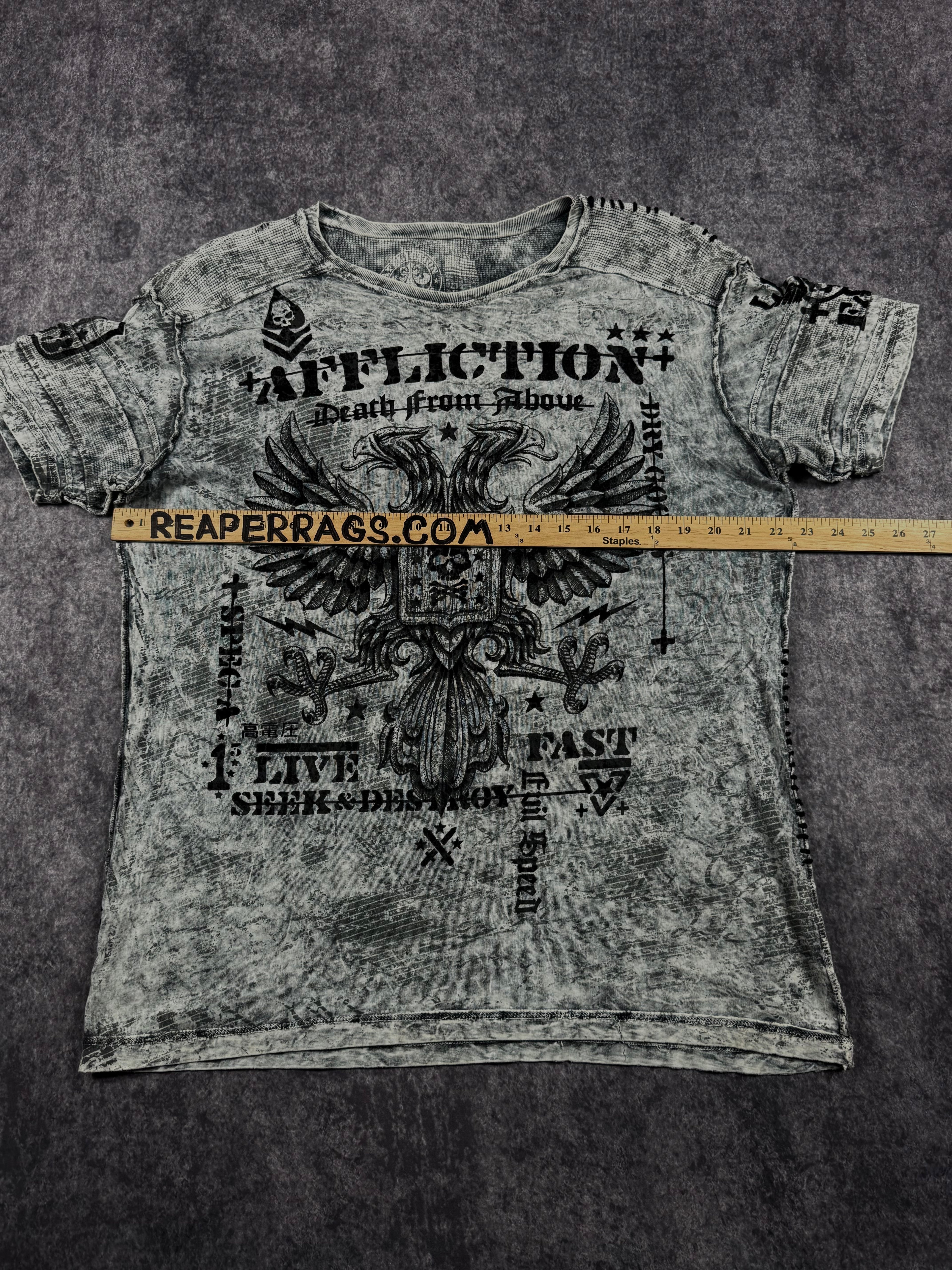 2000s affliction shirt (L)